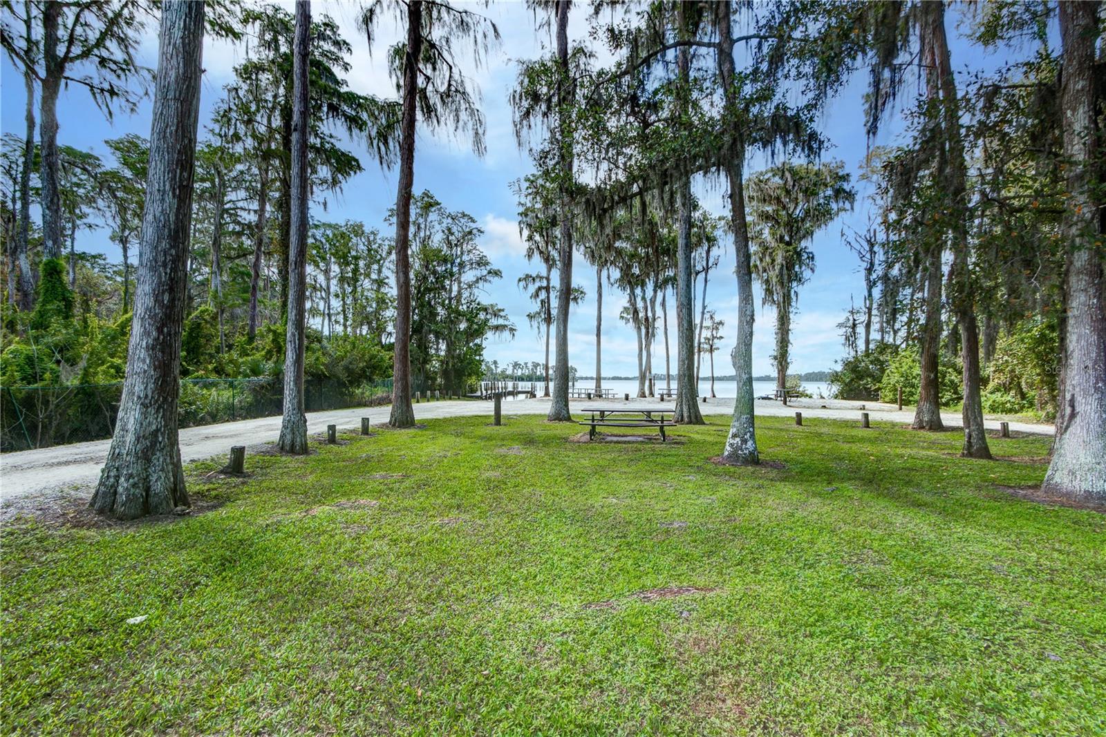 Image 16 of 31 For Breaks Lane