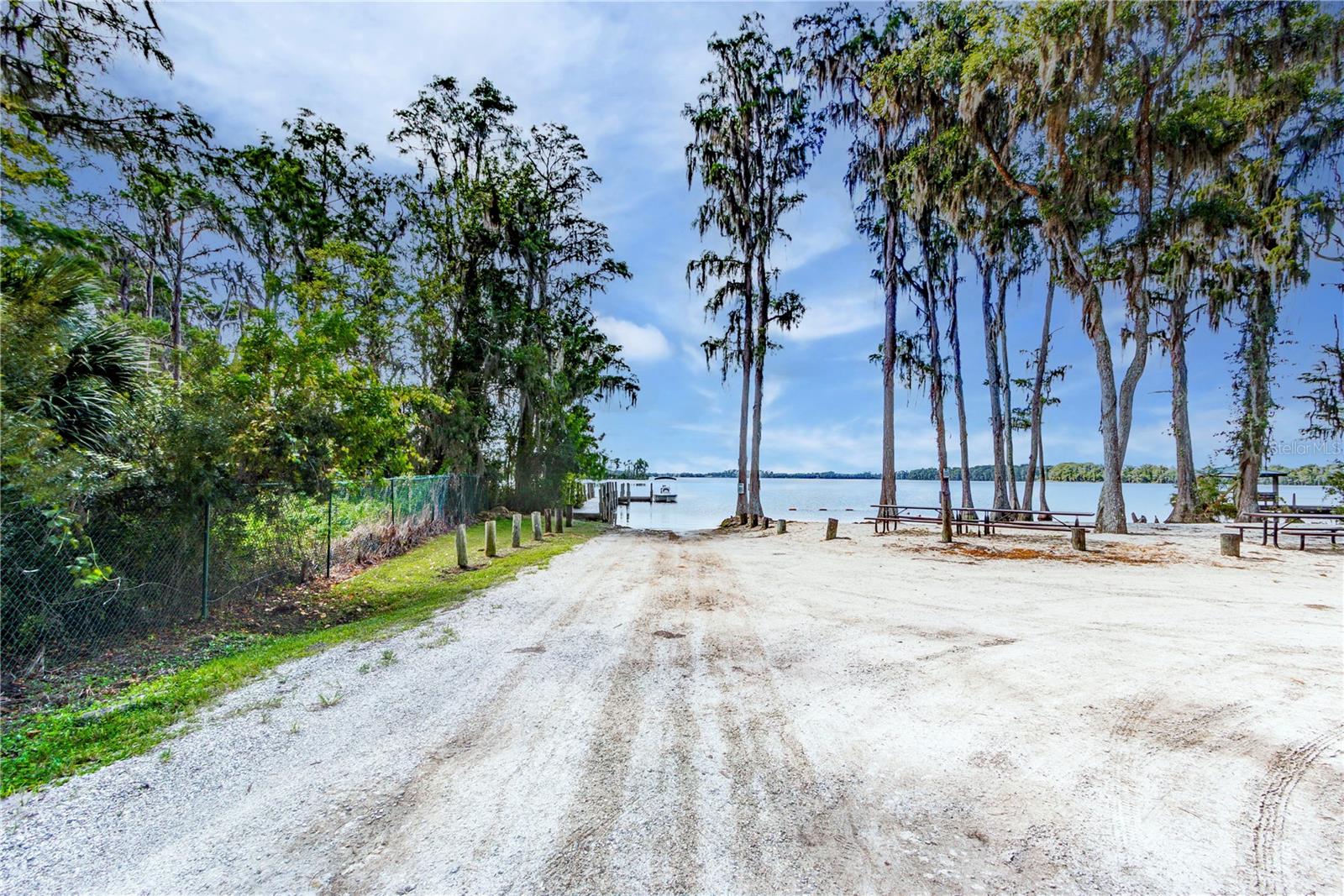 Image 17 of 31 For Breaks Lane