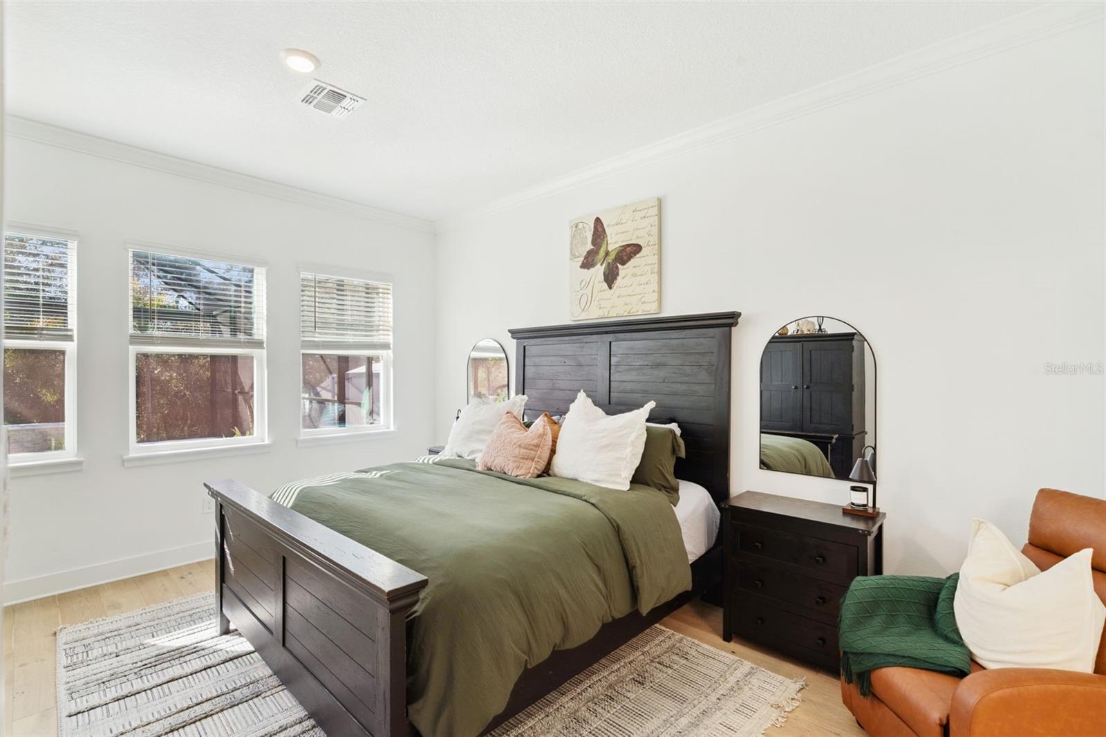 Image 13 of 35 For 15391 Lebeau Loop