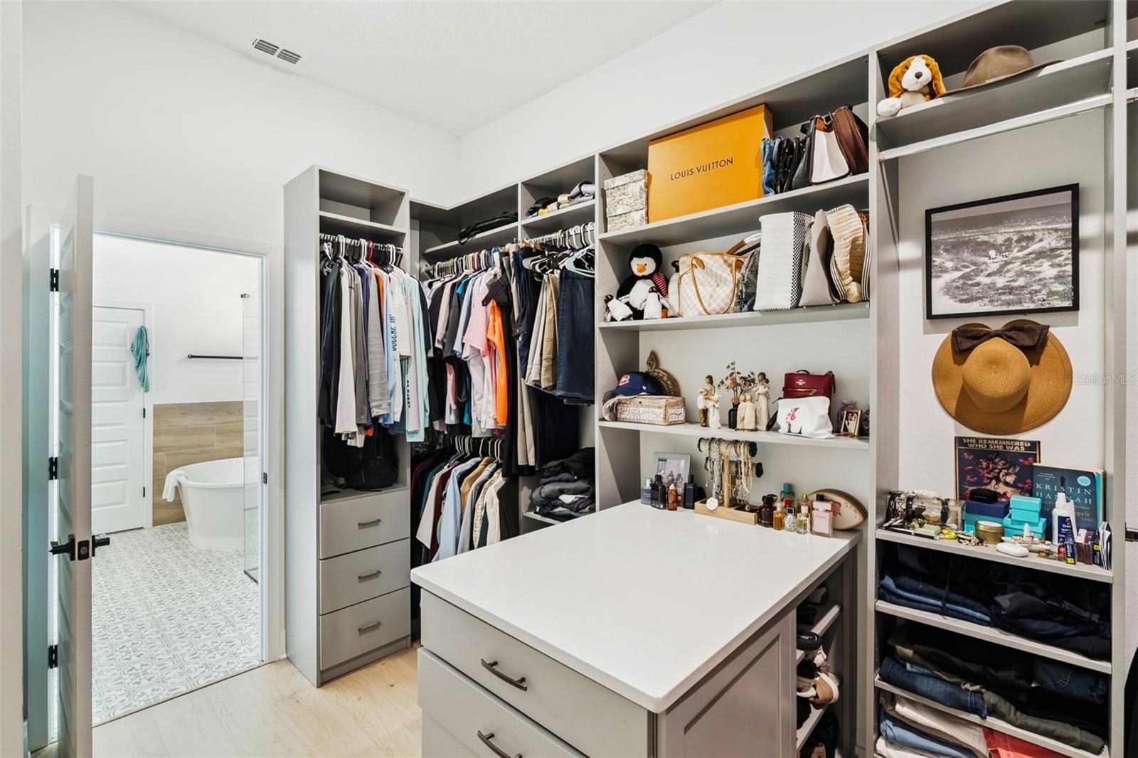 Image 18 of 35 For 15391 Lebeau Loop