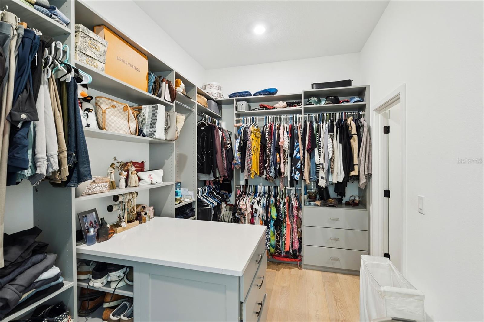 Image 19 of 35 For 15391 Lebeau Loop