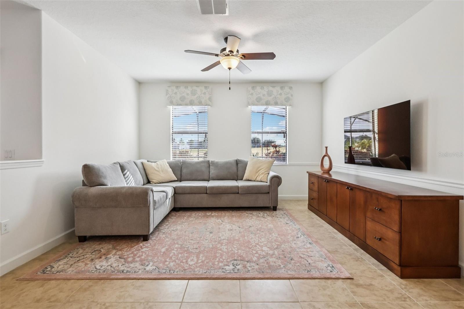 Image 16 of 80 For 8920 Dove Valley Way