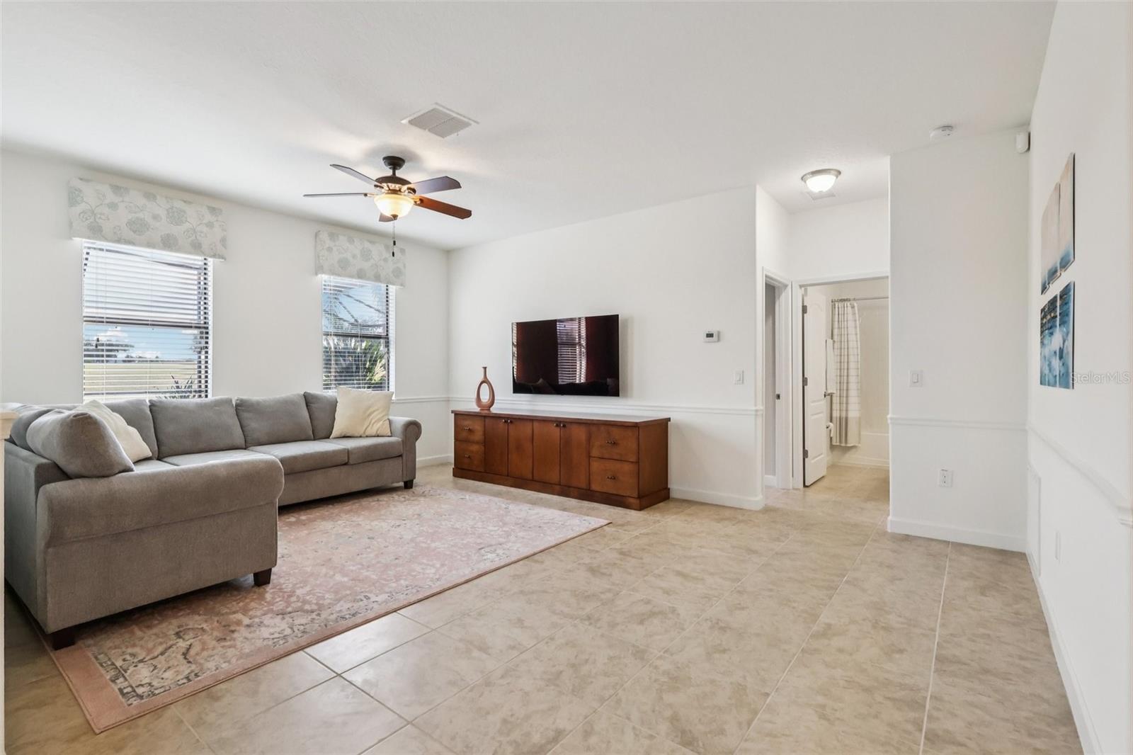 Image 17 of 80 For 8920 Dove Valley Way