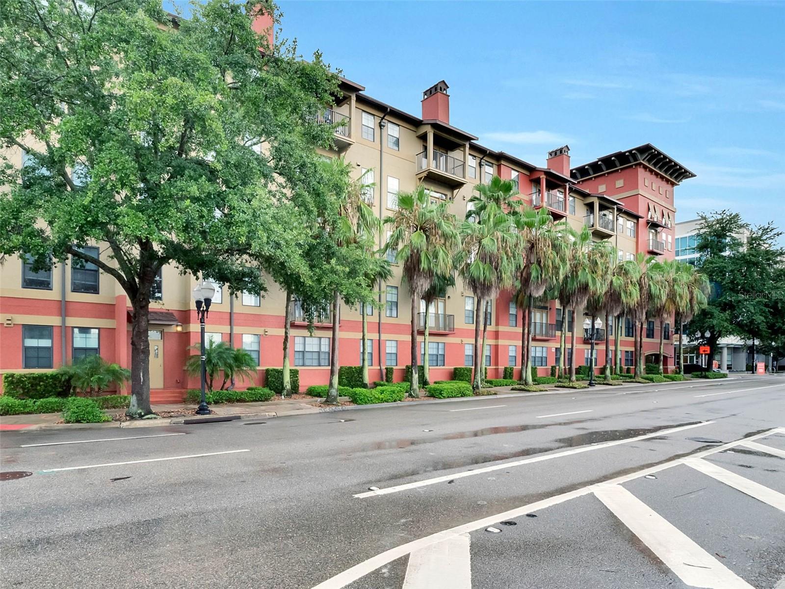 Image 21 of 35 For 911 Orange Avenue 548