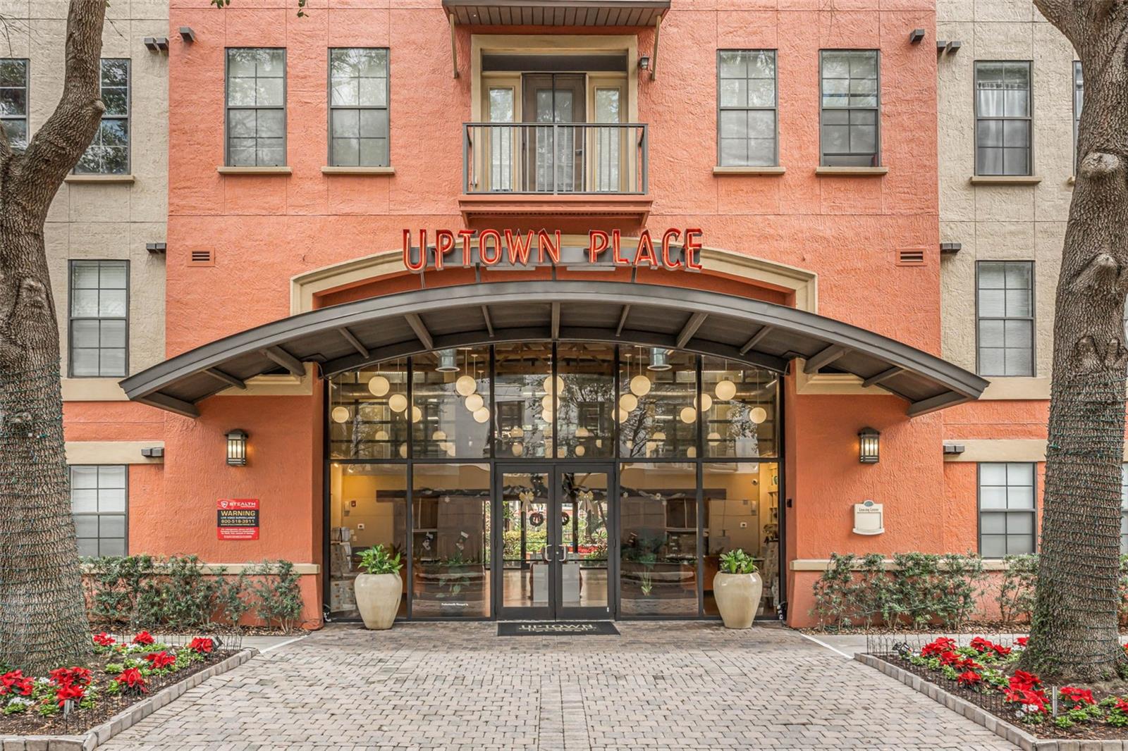 Image 22 of 35 For 911 Orange Avenue 548