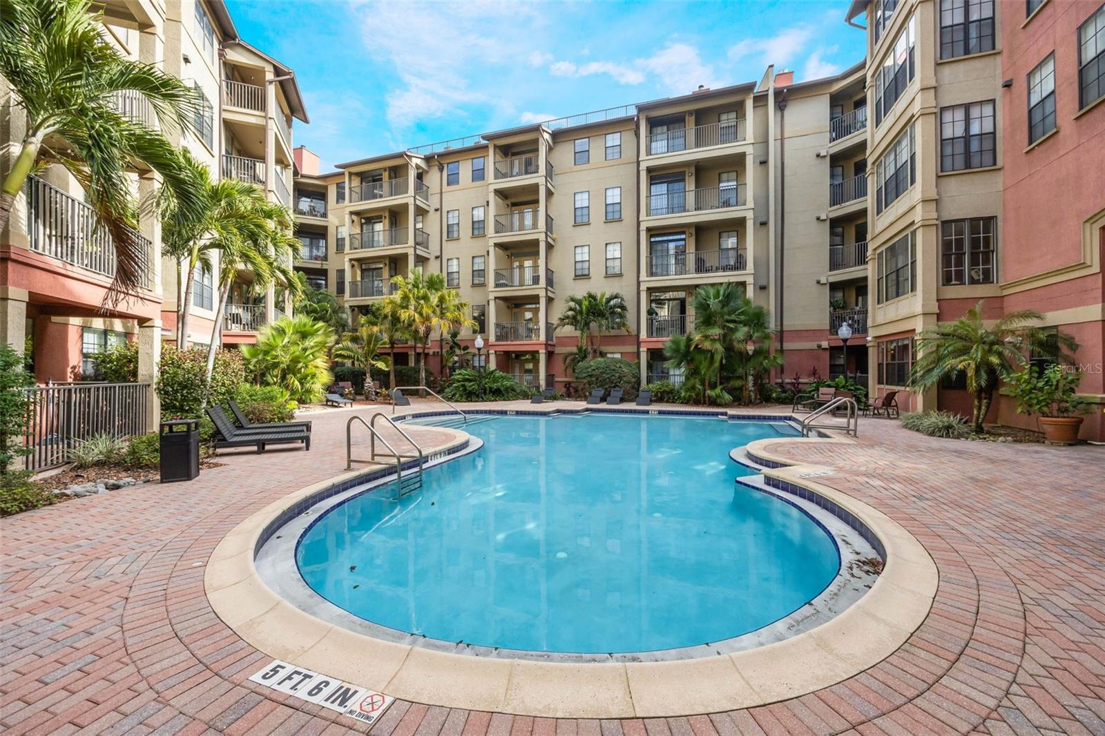 Image 30 of 35 For 911 Orange Avenue 548