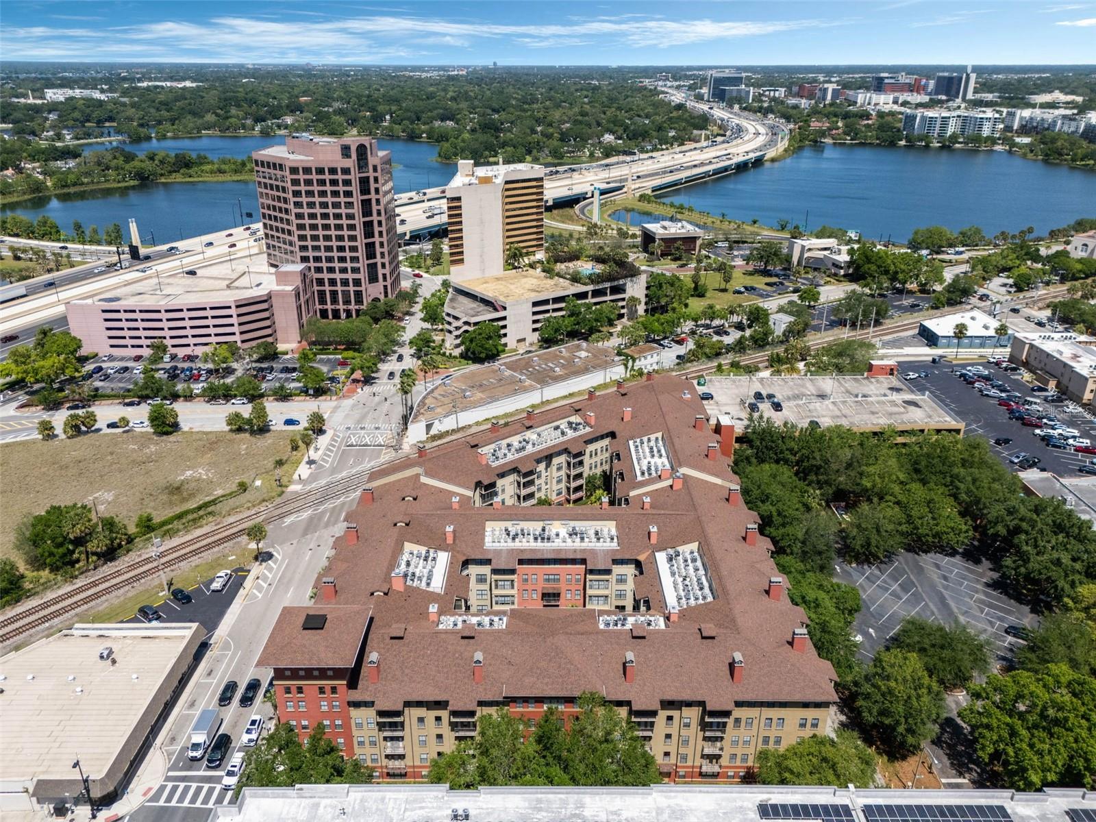 Image 33 of 35 For 911 Orange Avenue 548