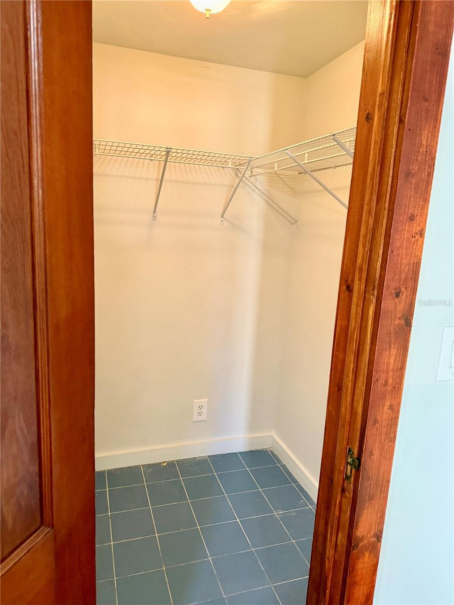 Image 7 of 8 For 333 Grove Street