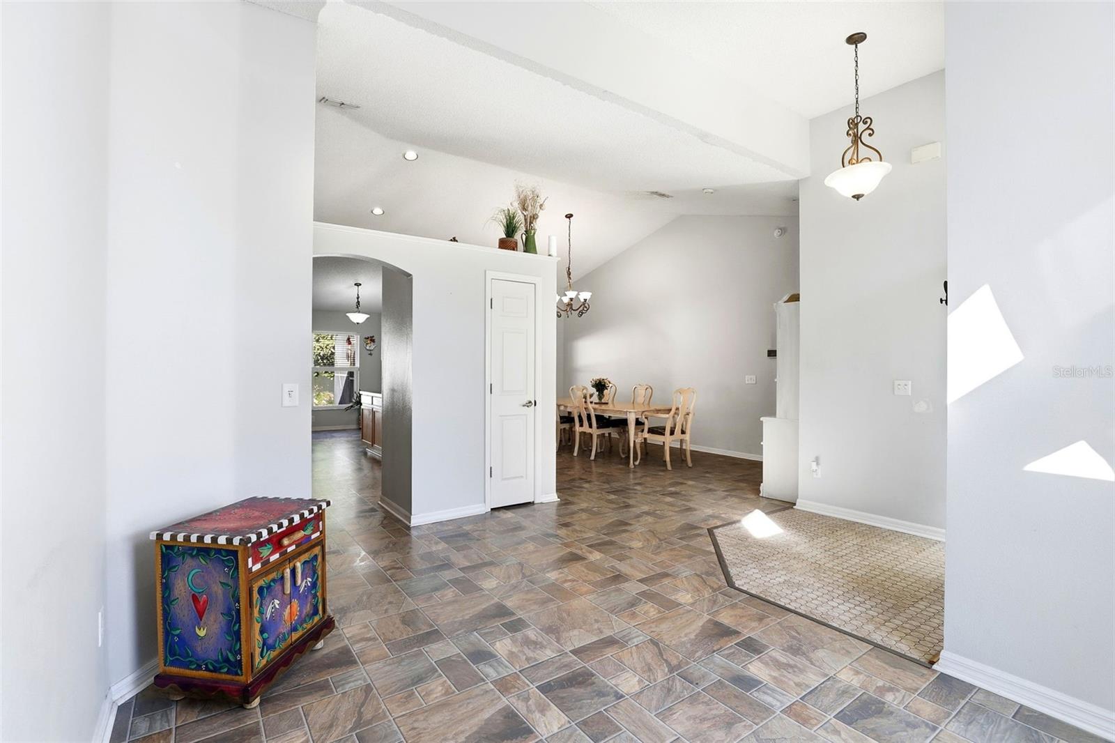 Image 11 of 51 For 1012 Marisol Court