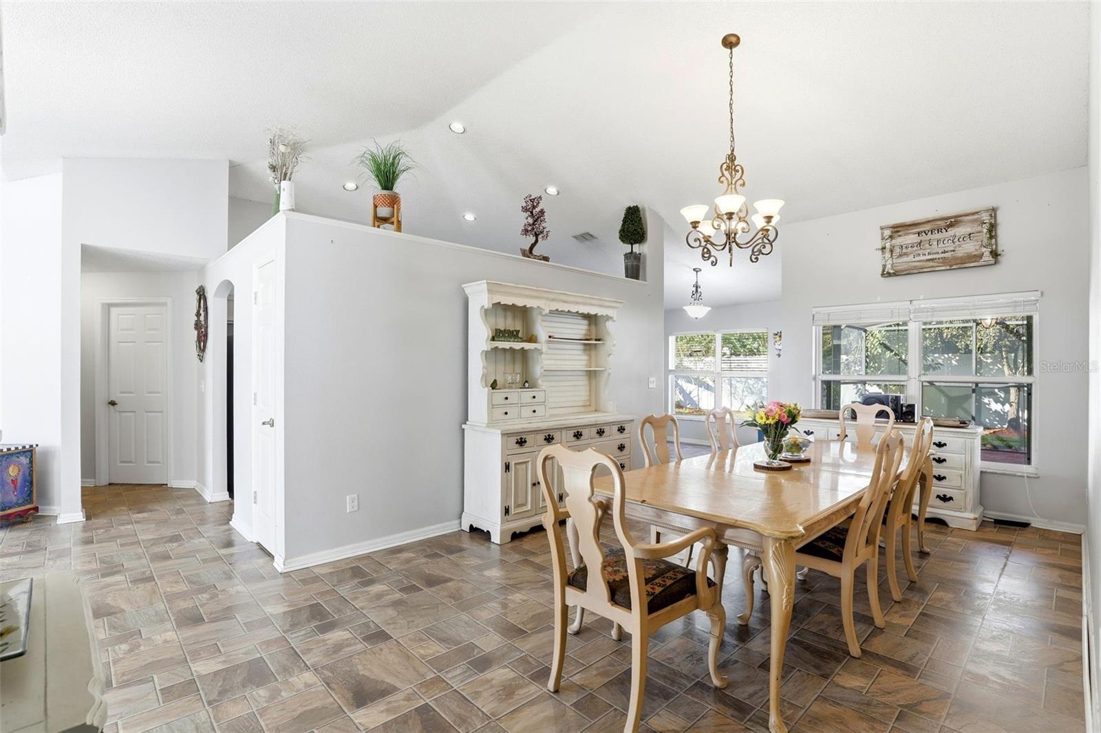 Image 12 of 51 For 1012 Marisol Court