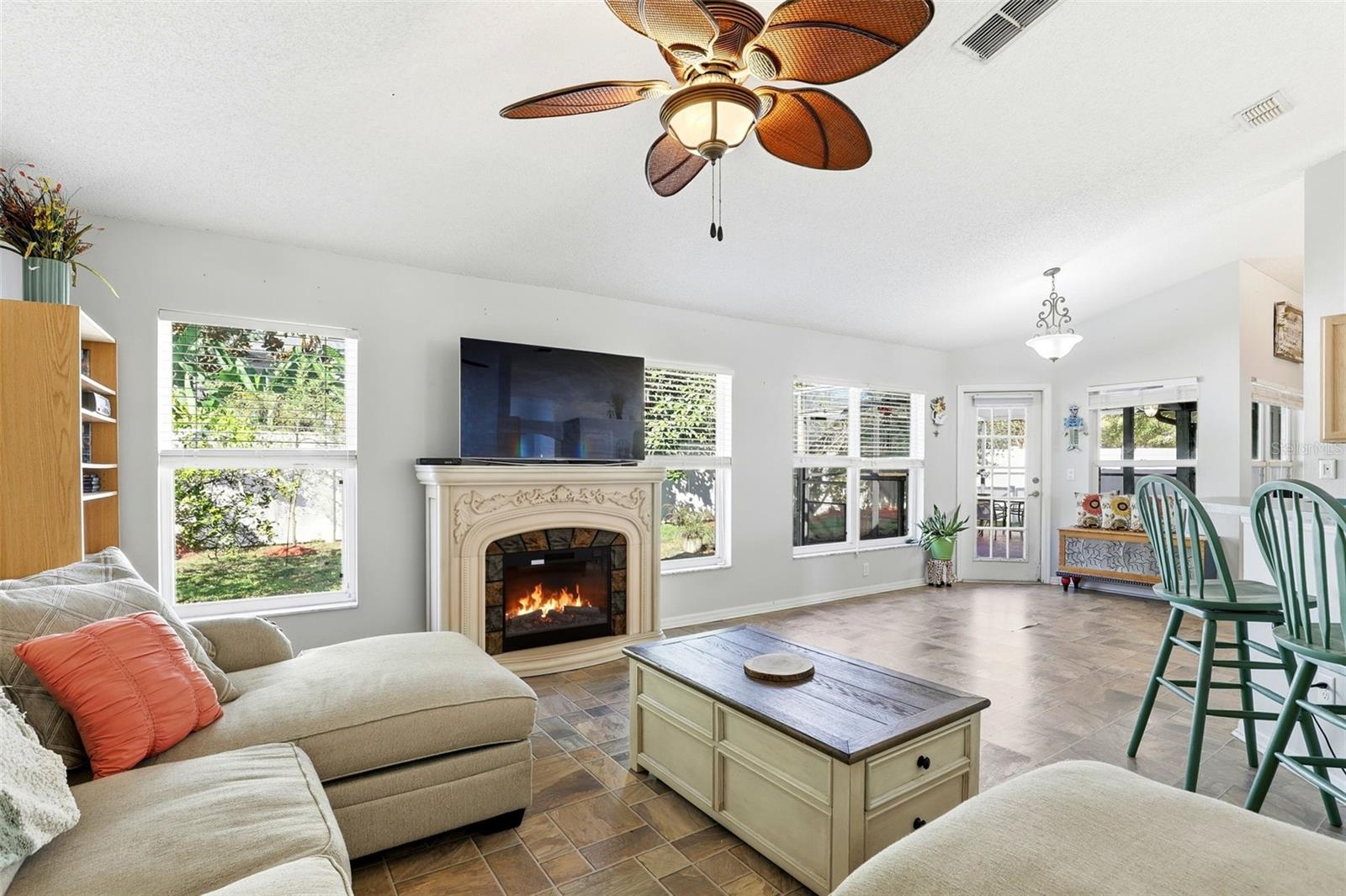 Image 3 of 51 For 1012 Marisol Court