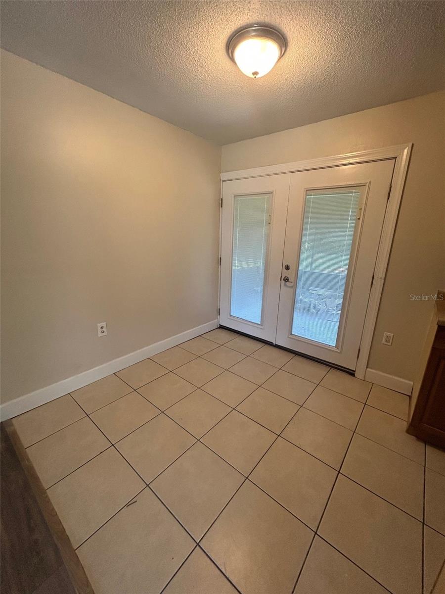 Image 3 of 18 For 711 Wynn Drive