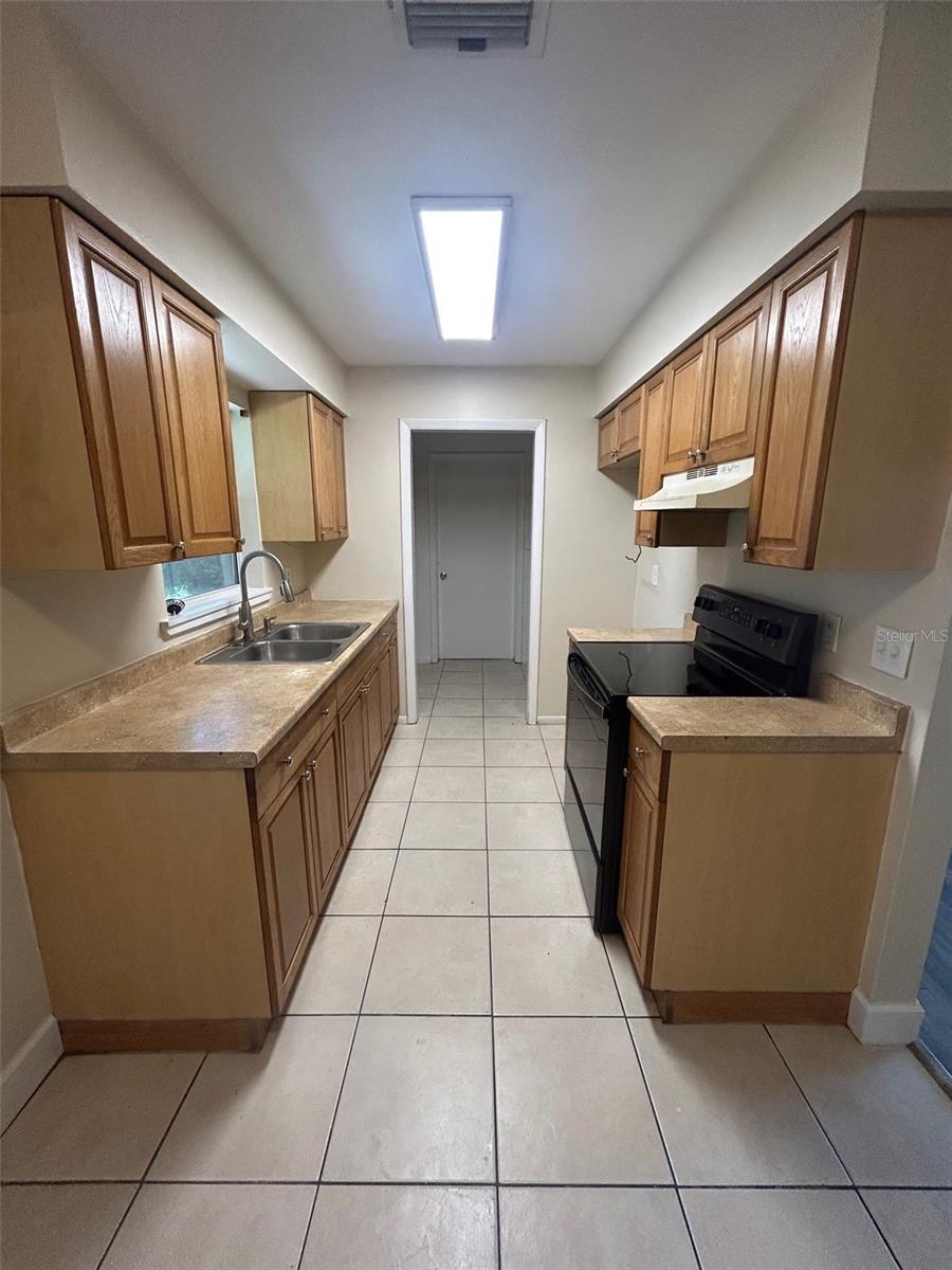 Image 6 of 18 For 711 Wynn Drive