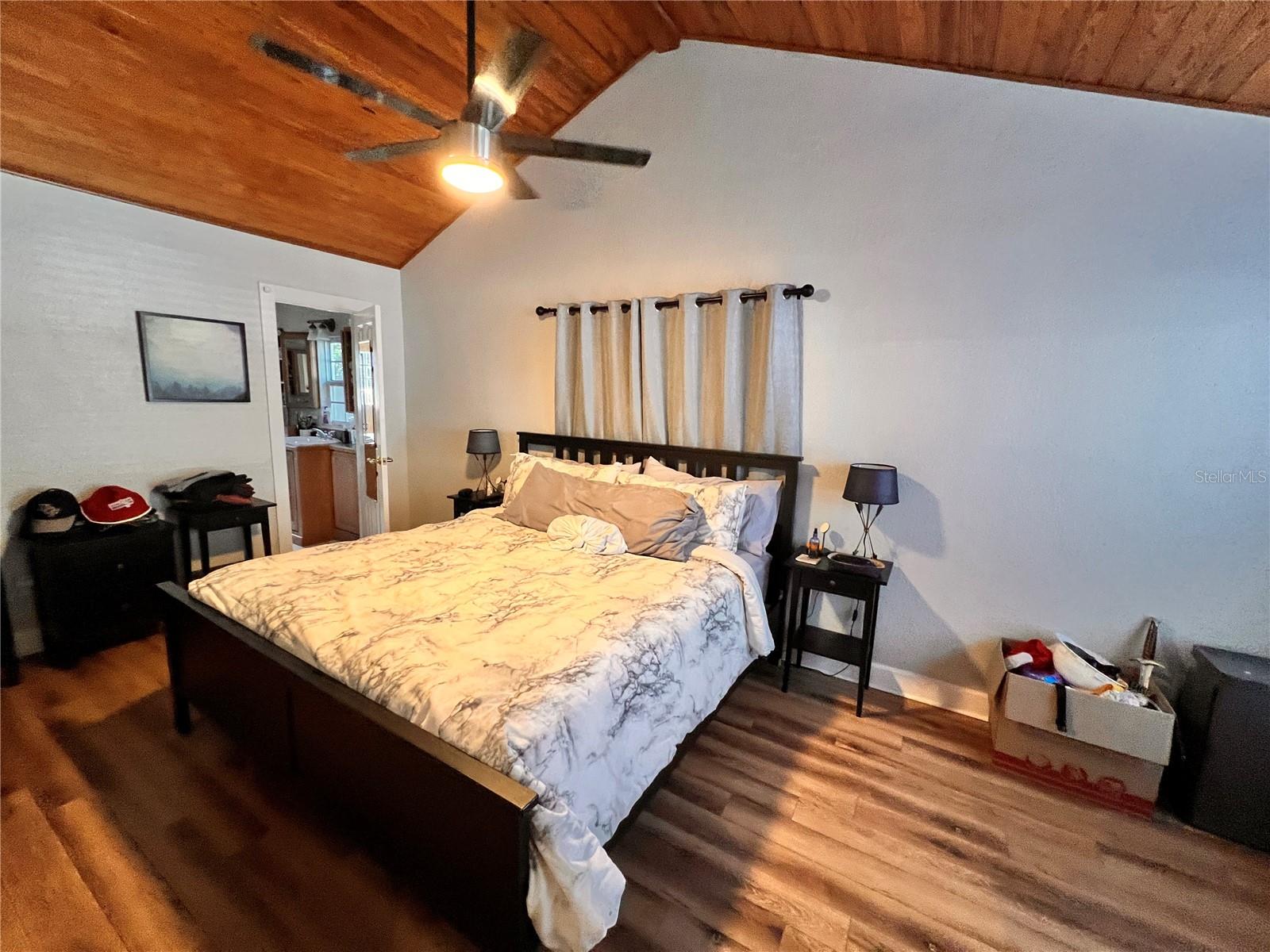 Image 7 of 20 For 750 Royal Palm Court