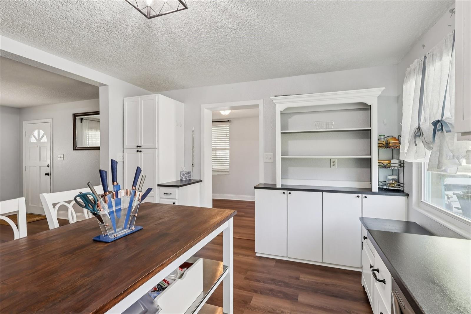 Image 10 of 26 For 1111 Palmetto Circle