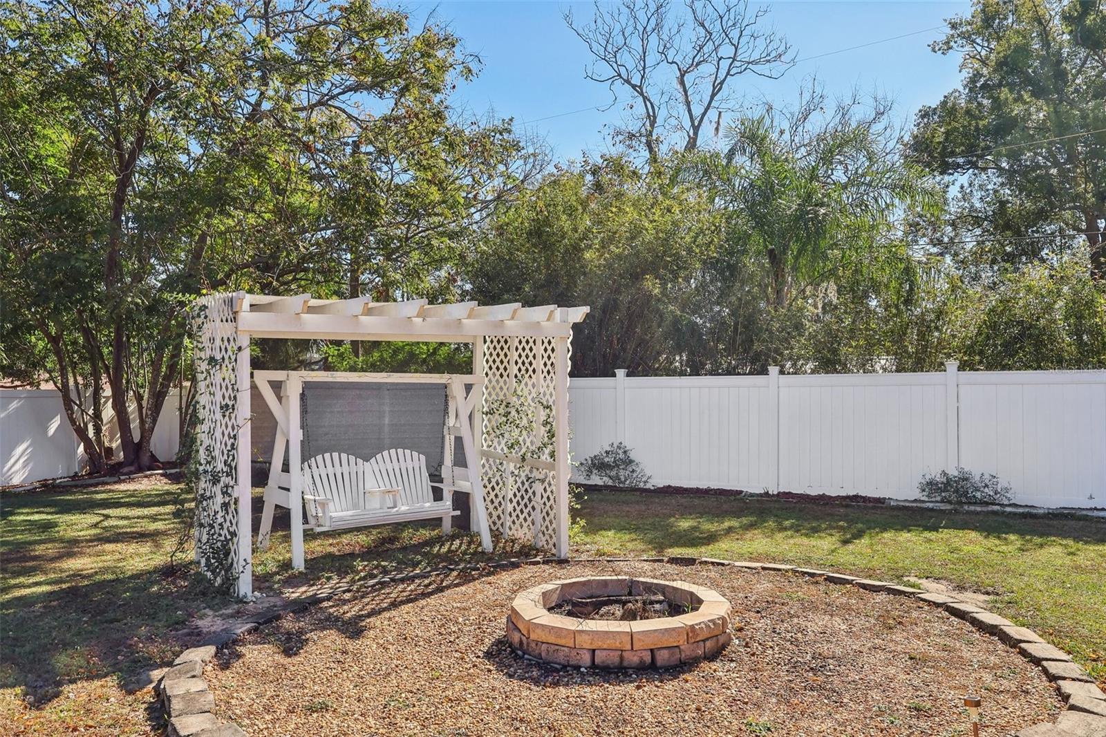 Image 20 of 26 For 1111 Palmetto Circle