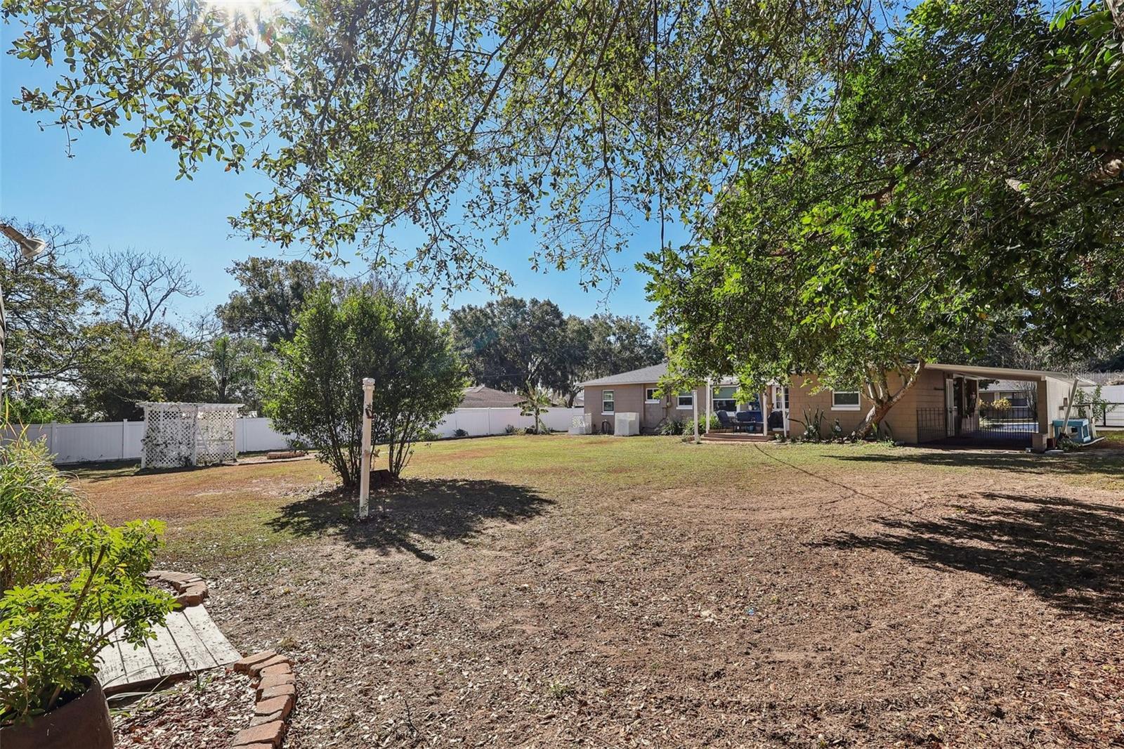 Image 21 of 26 For 1111 Palmetto Circle