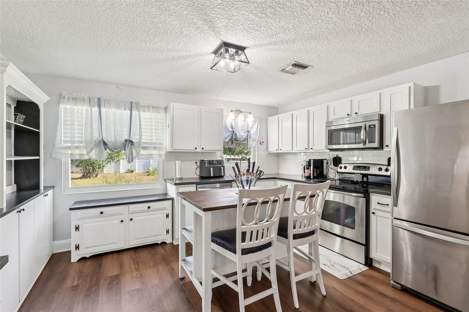 Image 8 of 26 For 1111 Palmetto Circle