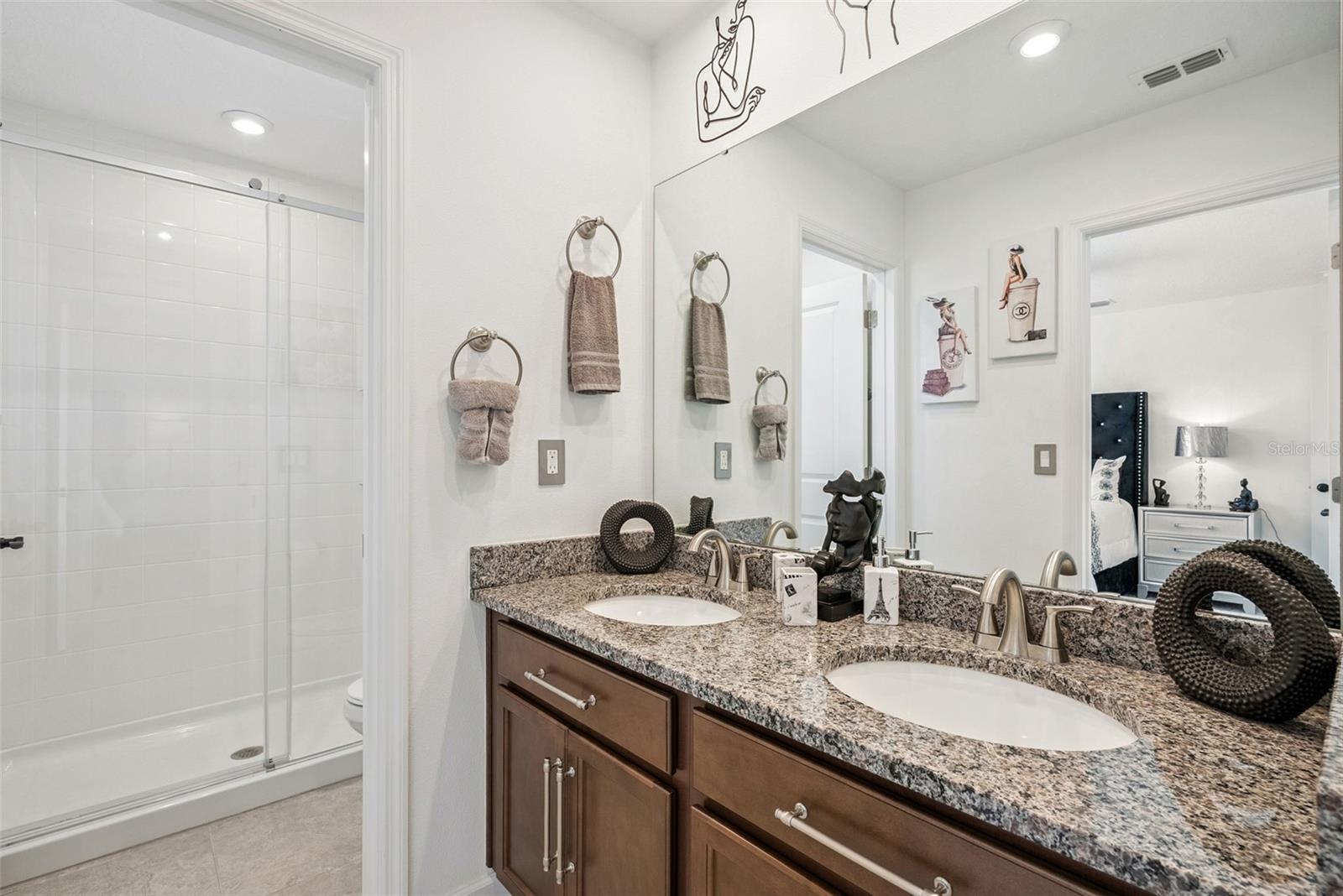 Image 26 of 40 For 887 Asterfield Lane