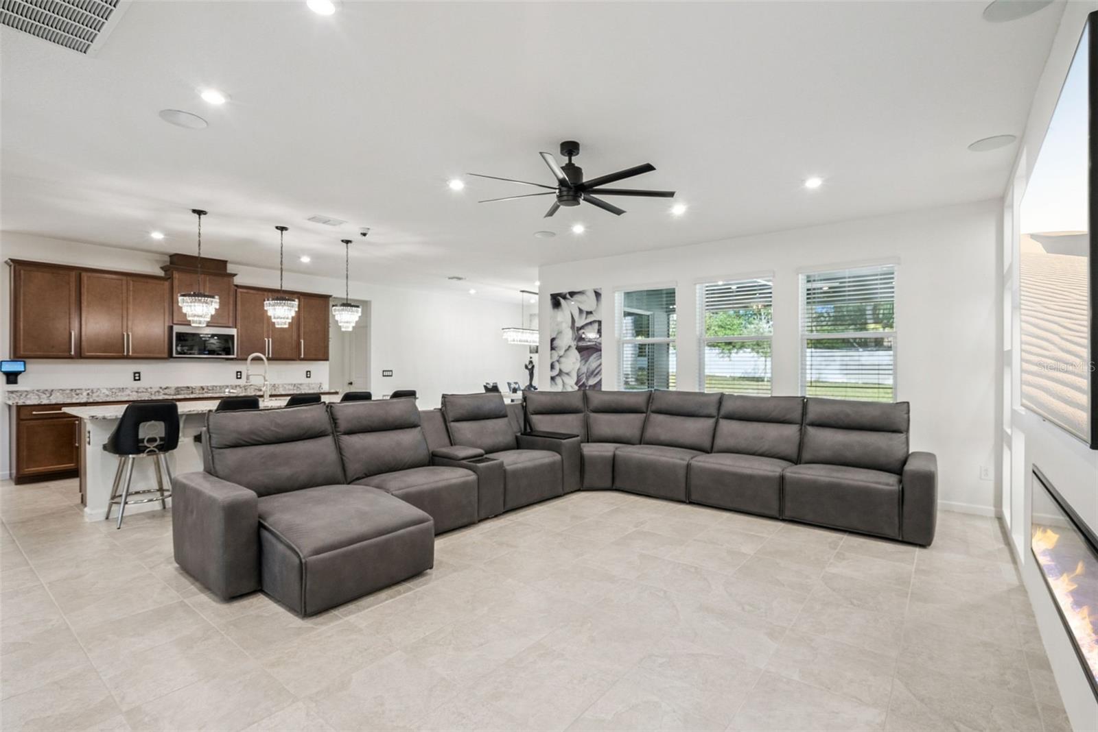 Image 8 of 40 For 887 Asterfield Lane