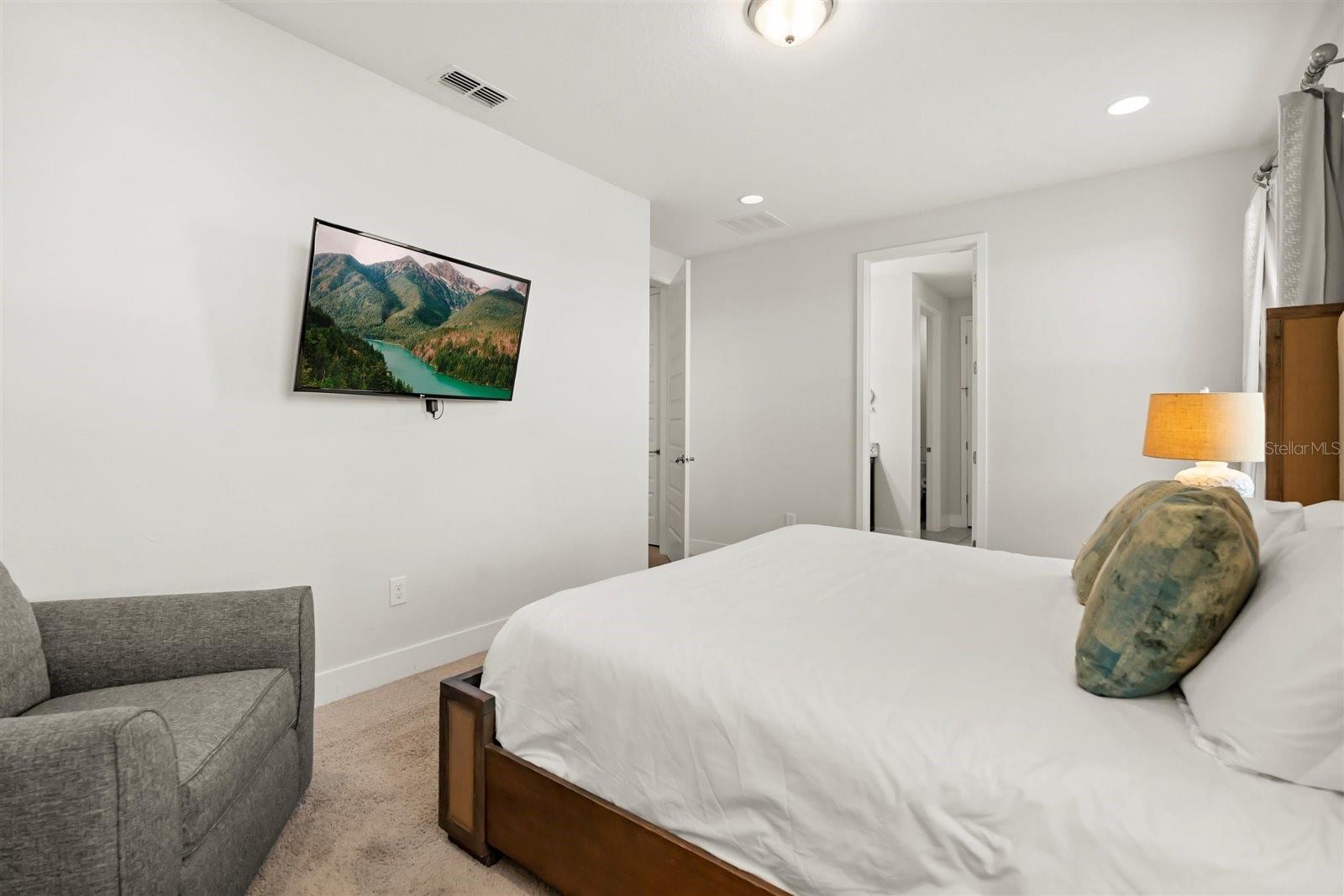 Image 5 of 45 For 7499 Marker Ave