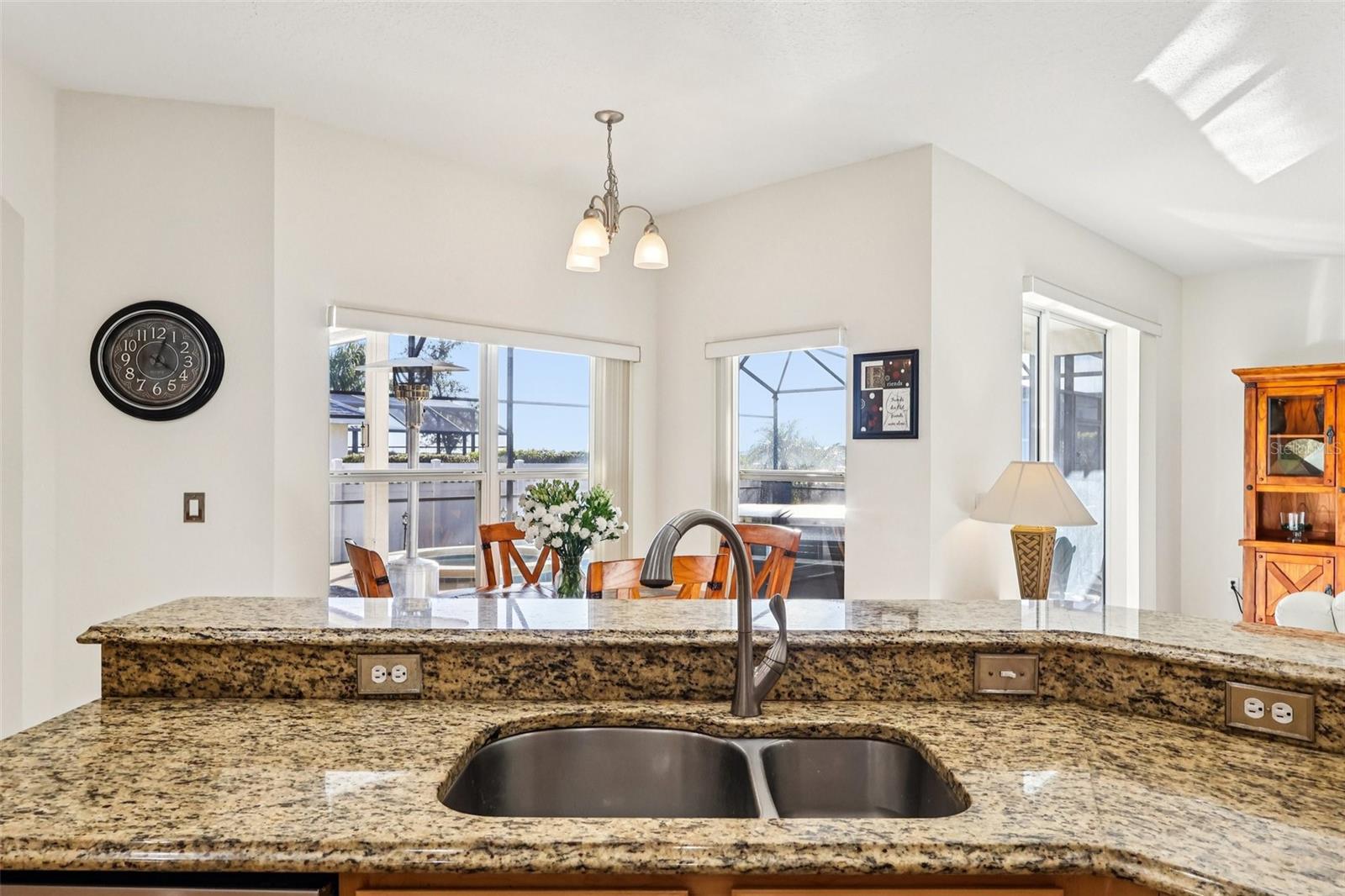 Image 14 of 60 For 332 Burford Circle