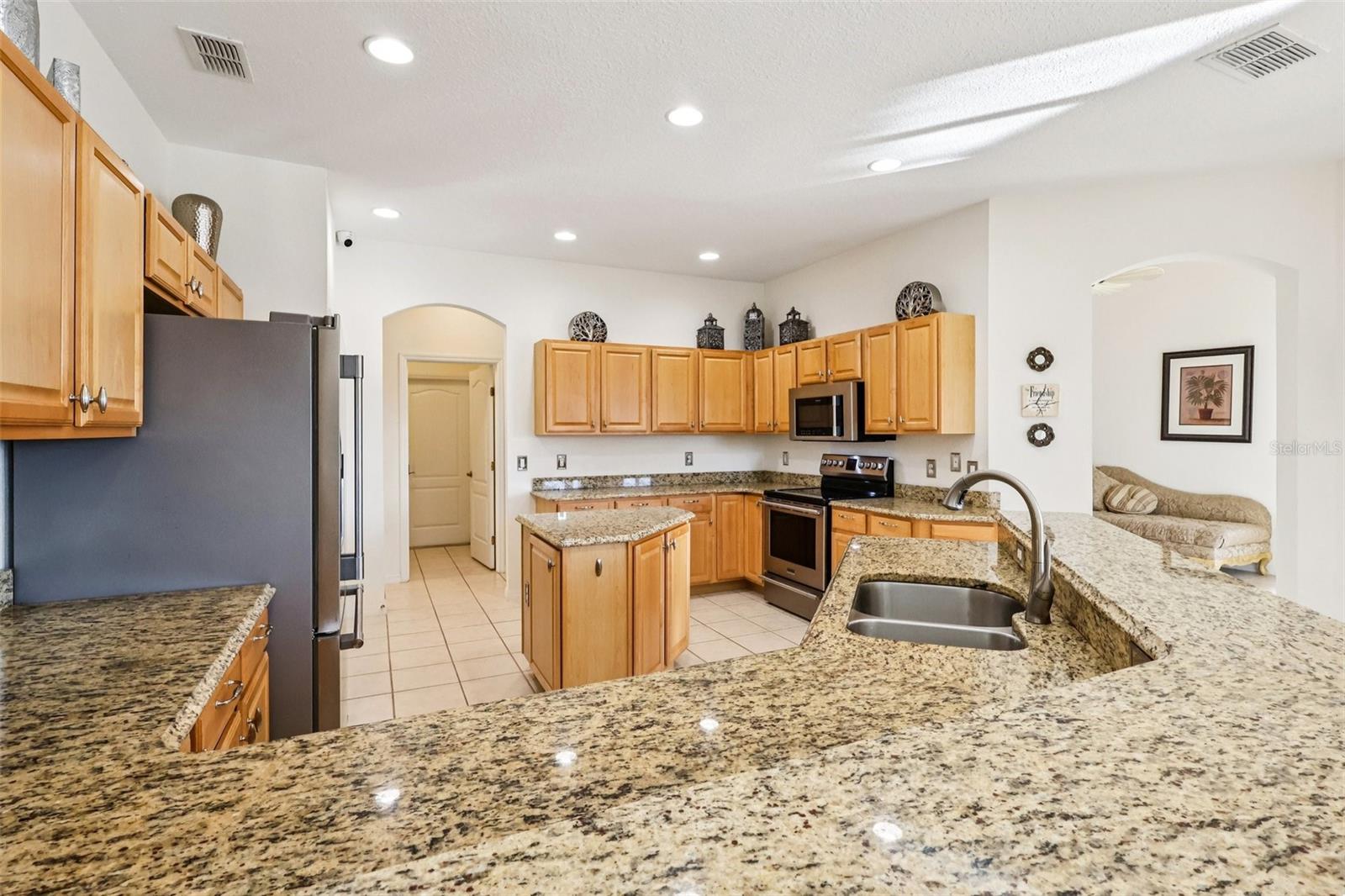 Image 16 of 60 For 332 Burford Circle