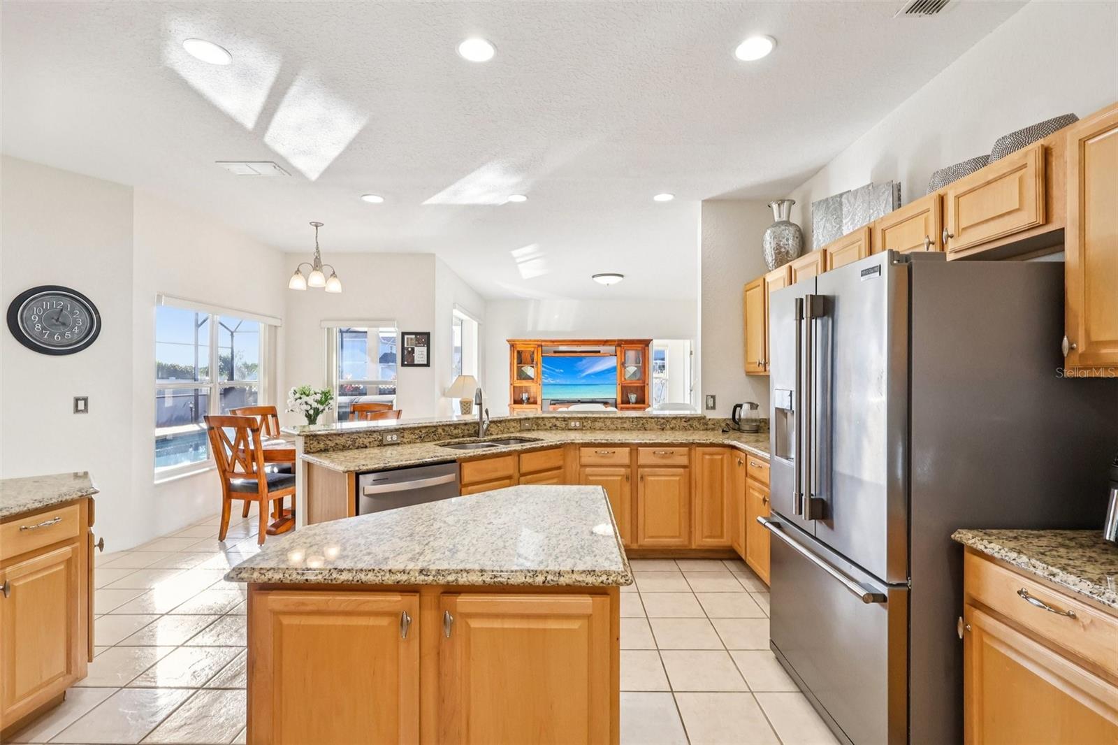 Image 18 of 60 For 332 Burford Circle