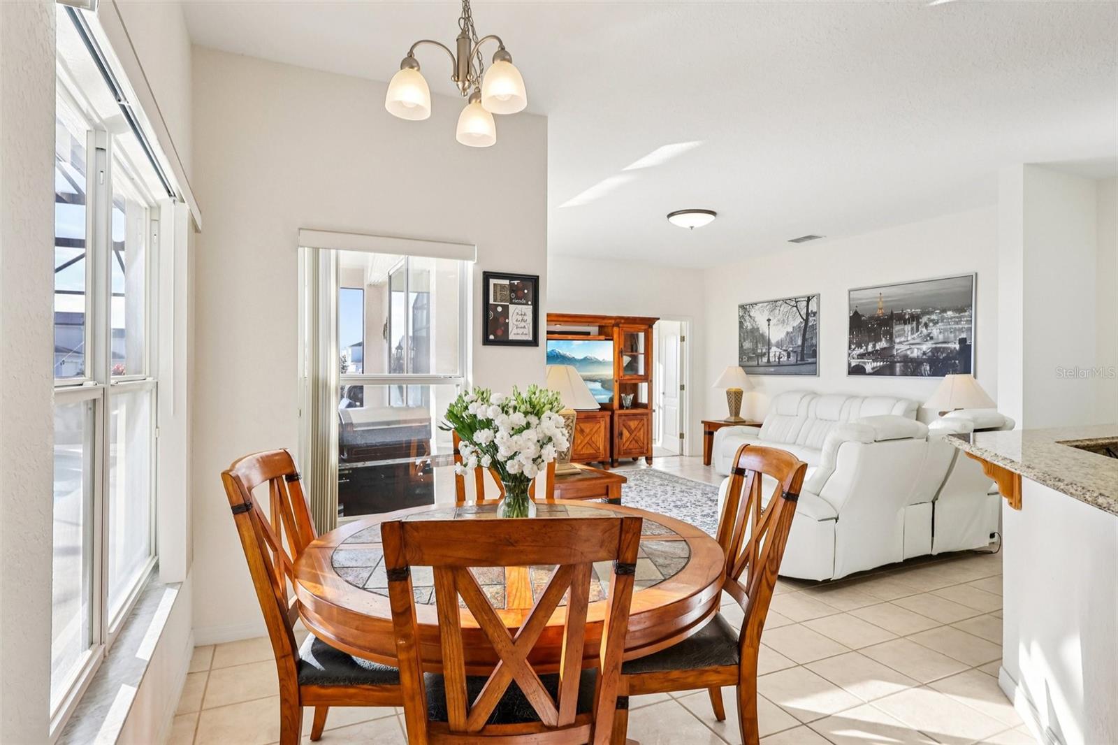 Image 19 of 60 For 332 Burford Circle