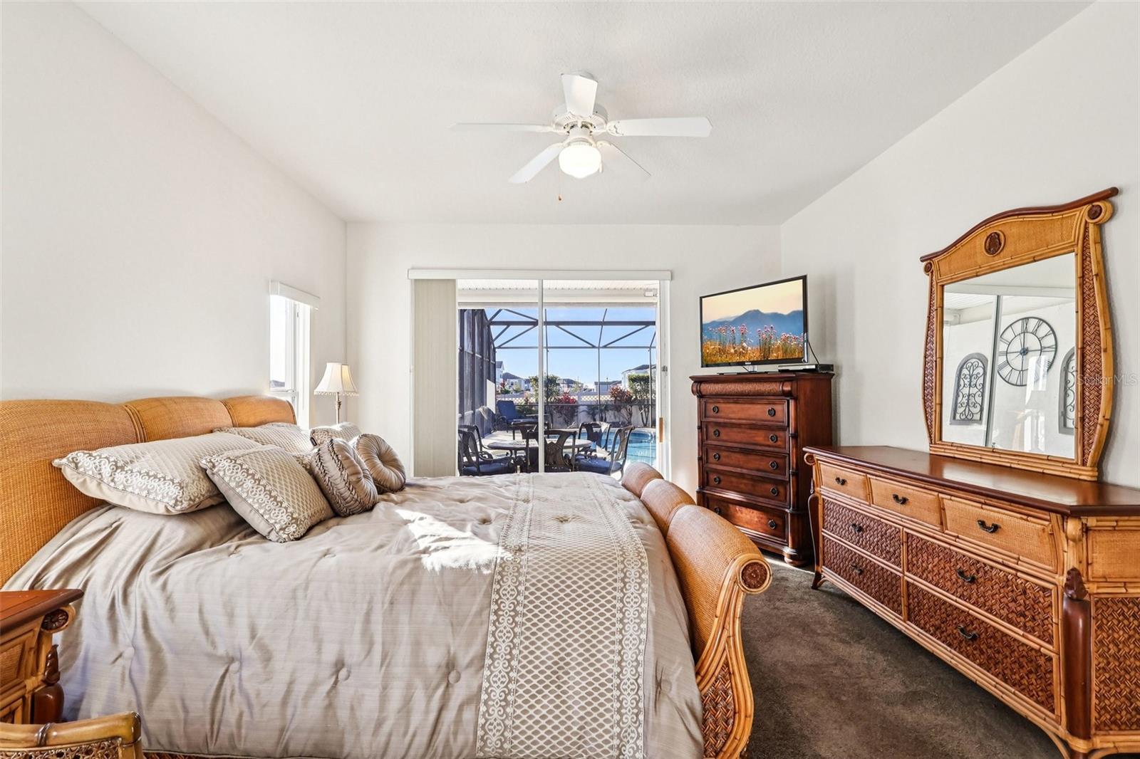 Image 22 of 60 For 332 Burford Circle