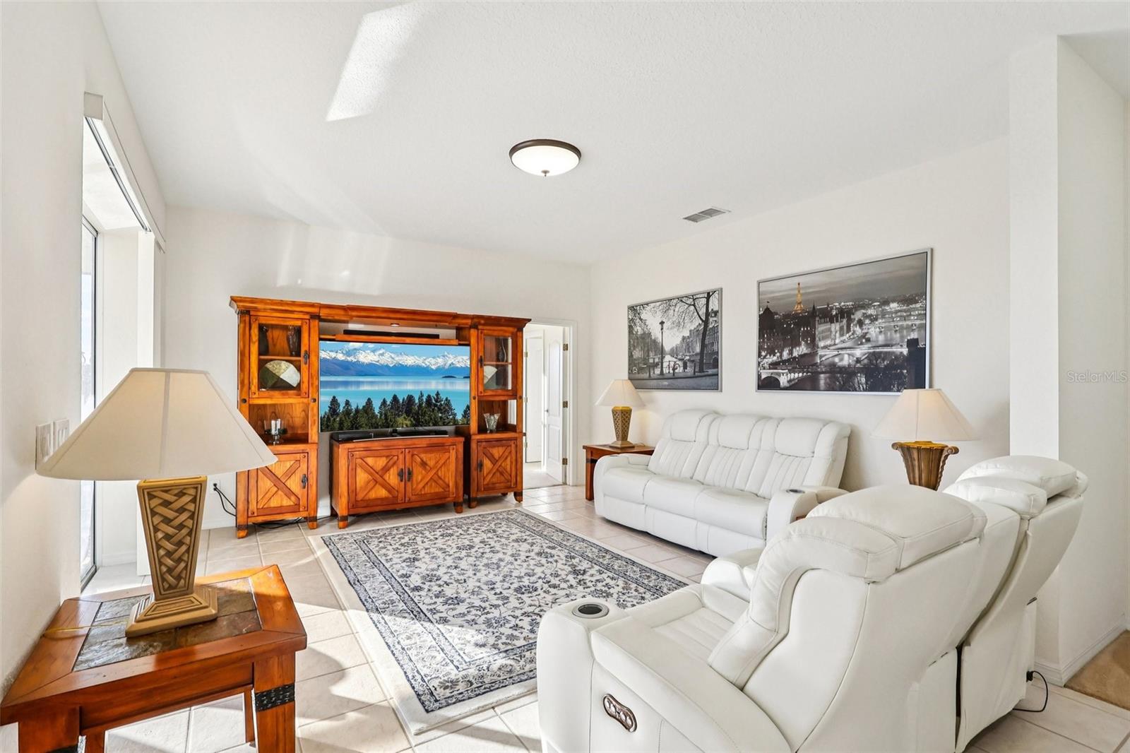 Image 3 of 60 For 332 Burford Circle