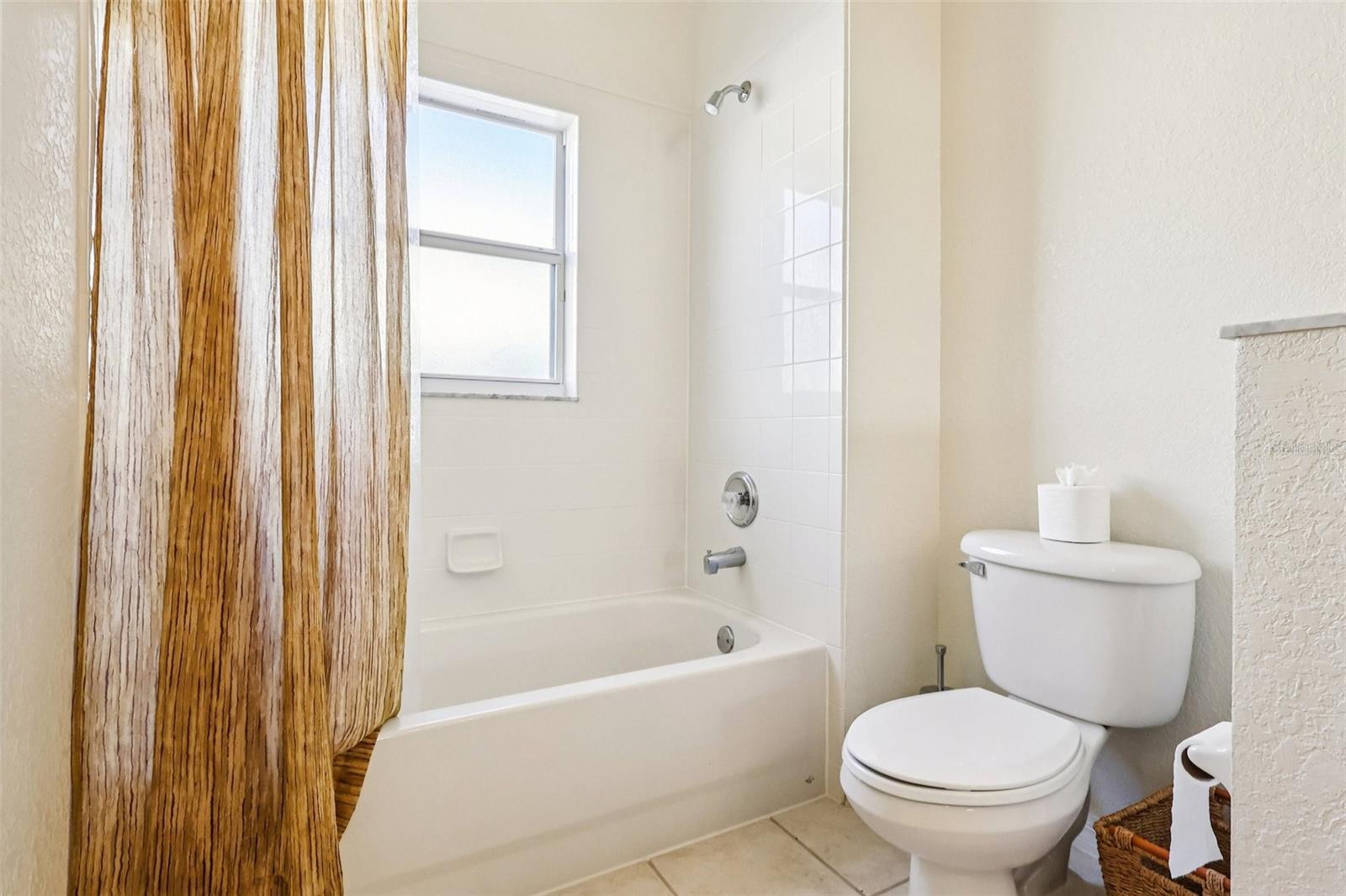 Image 31 of 60 For 332 Burford Circle