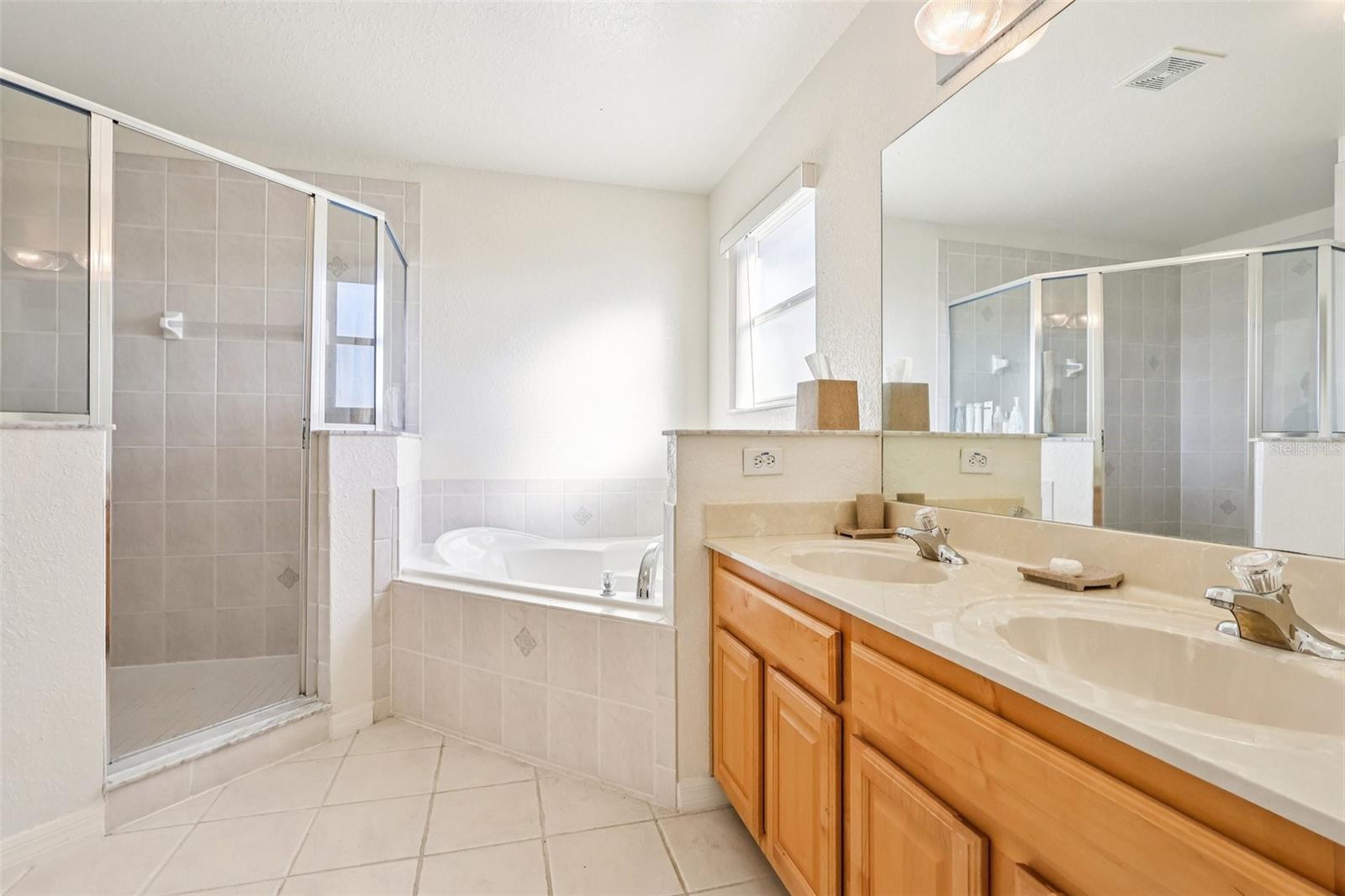 Image 39 of 60 For 332 Burford Circle