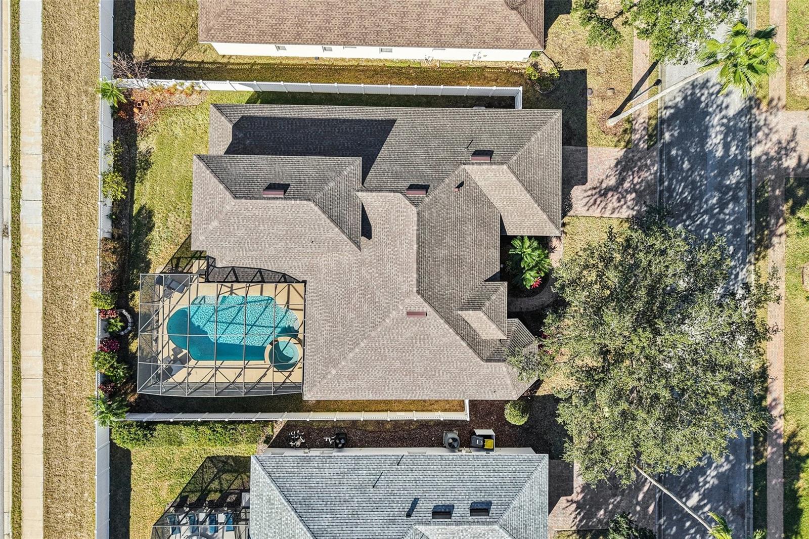 Image 49 of 60 For 332 Burford Circle