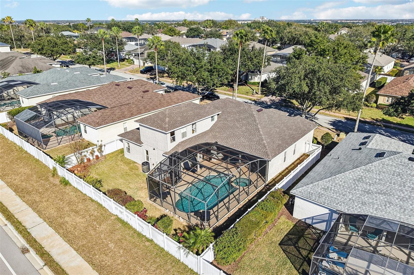 Image 50 of 60 For 332 Burford Circle