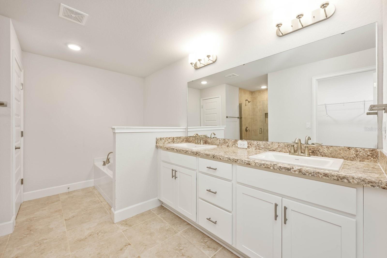 Image 20 of 40 For 1130 Berry Lane