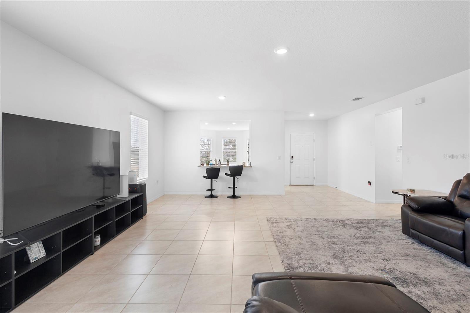 Image 15 of 47 For 859 Guadalupe Drive