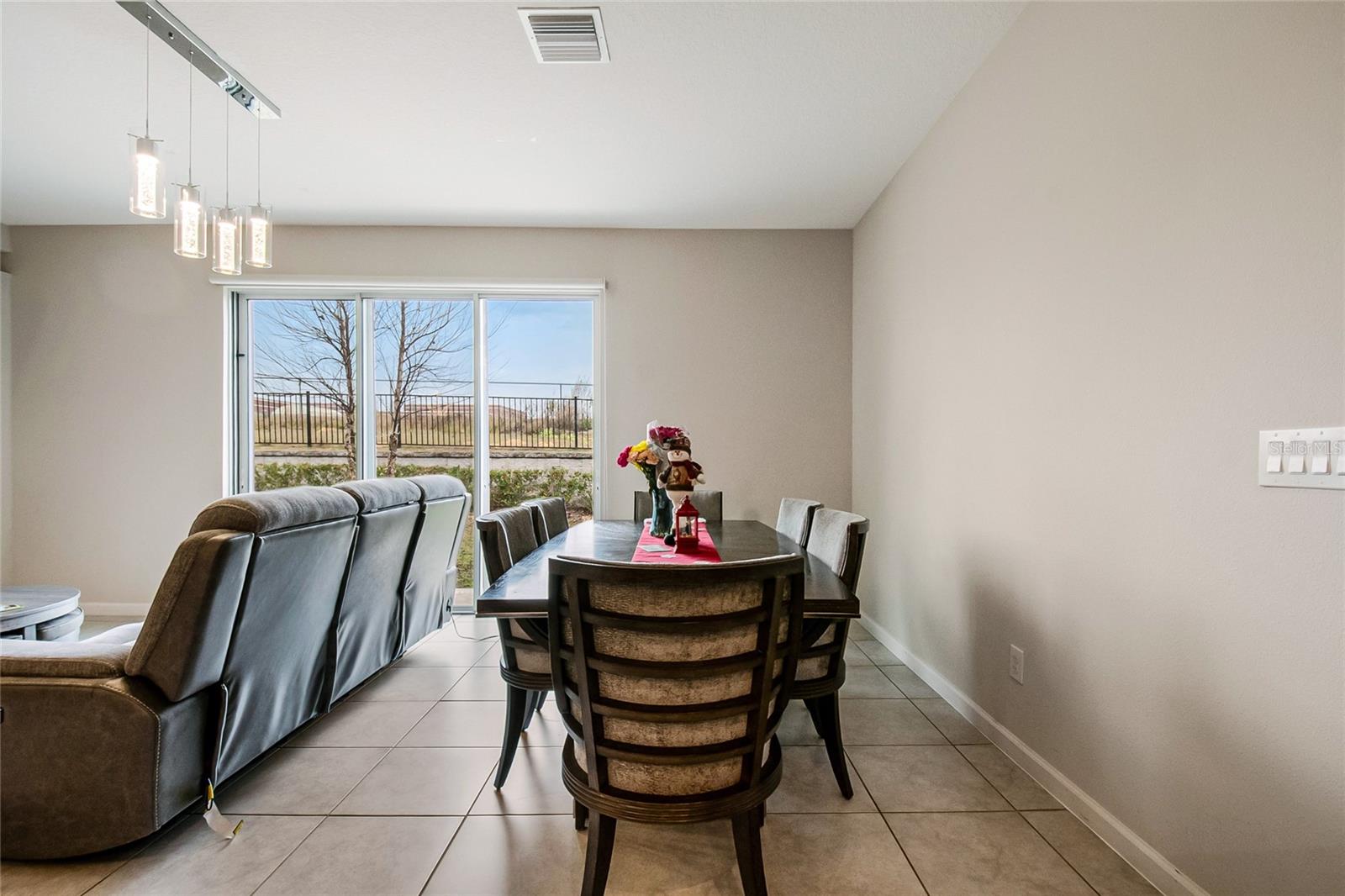 Image 28 of 59 For 1943 Holden Ridge Lane