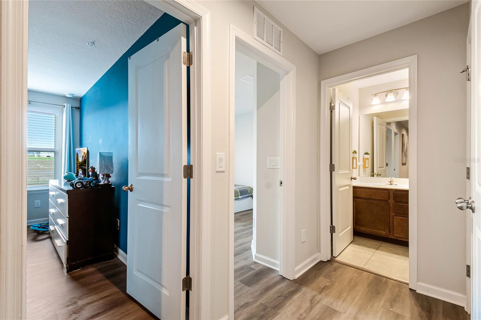 Image 42 of 59 For 1943 Holden Ridge Lane