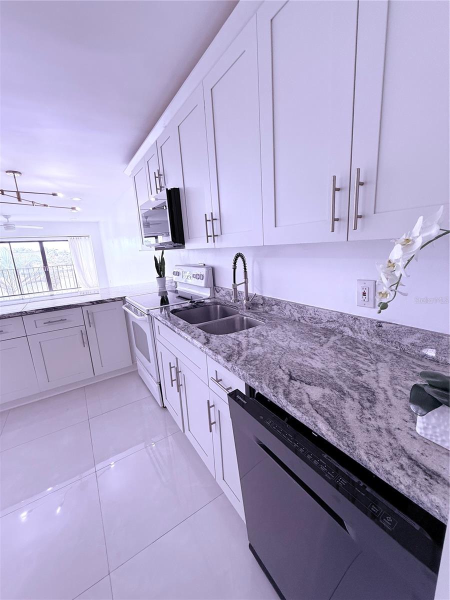 Image 12 of 34 For 4272 Deste Court 308