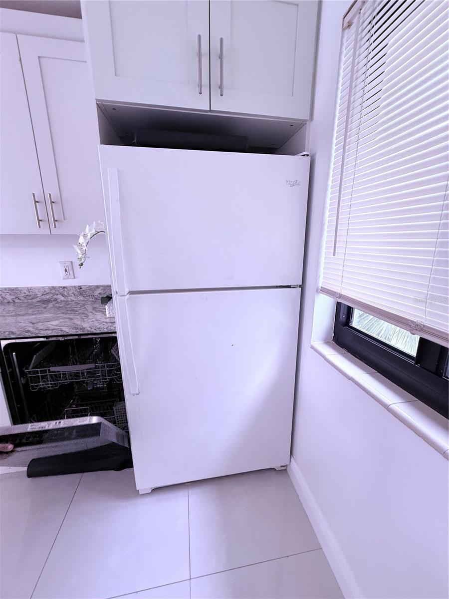 Image 16 of 34 For 4272 Deste Court 308