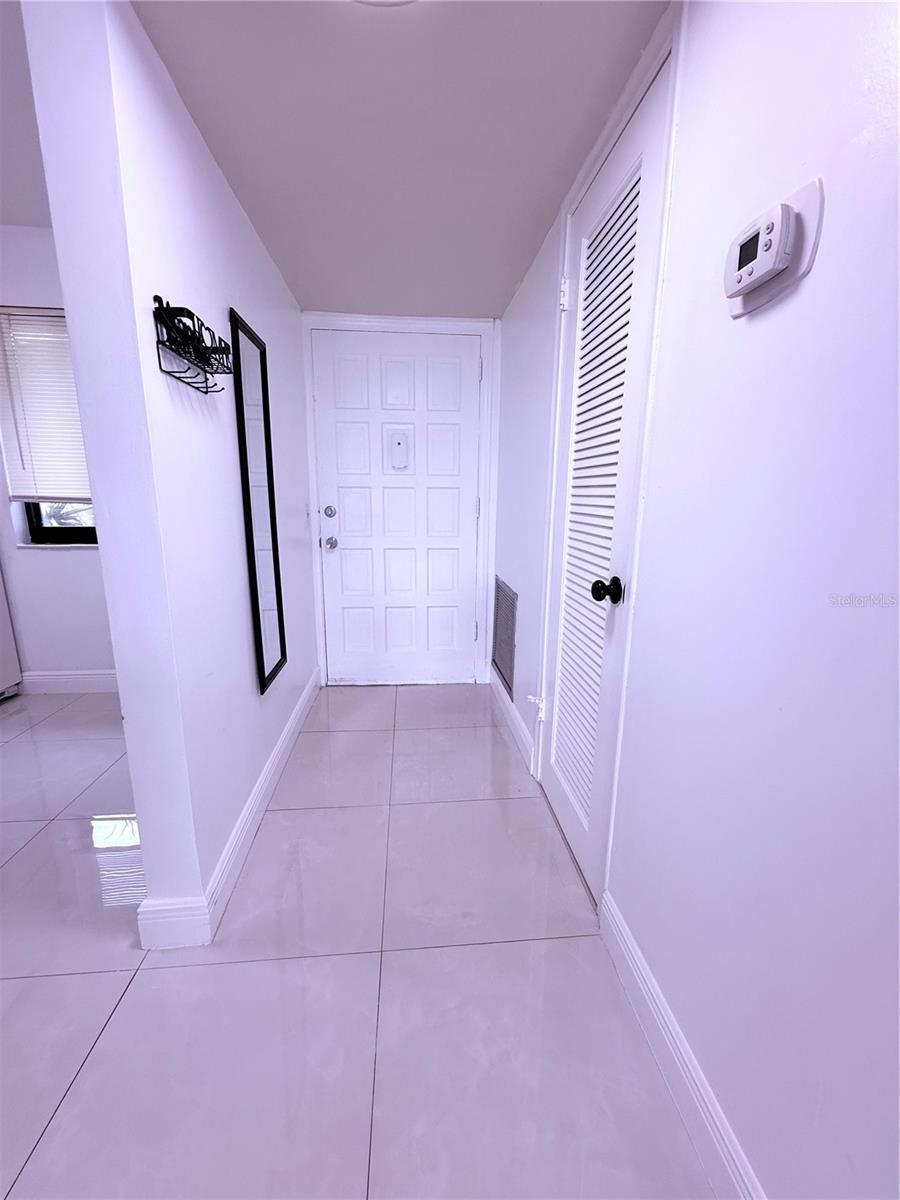 Image 3 of 34 For 4272 Deste Court 308