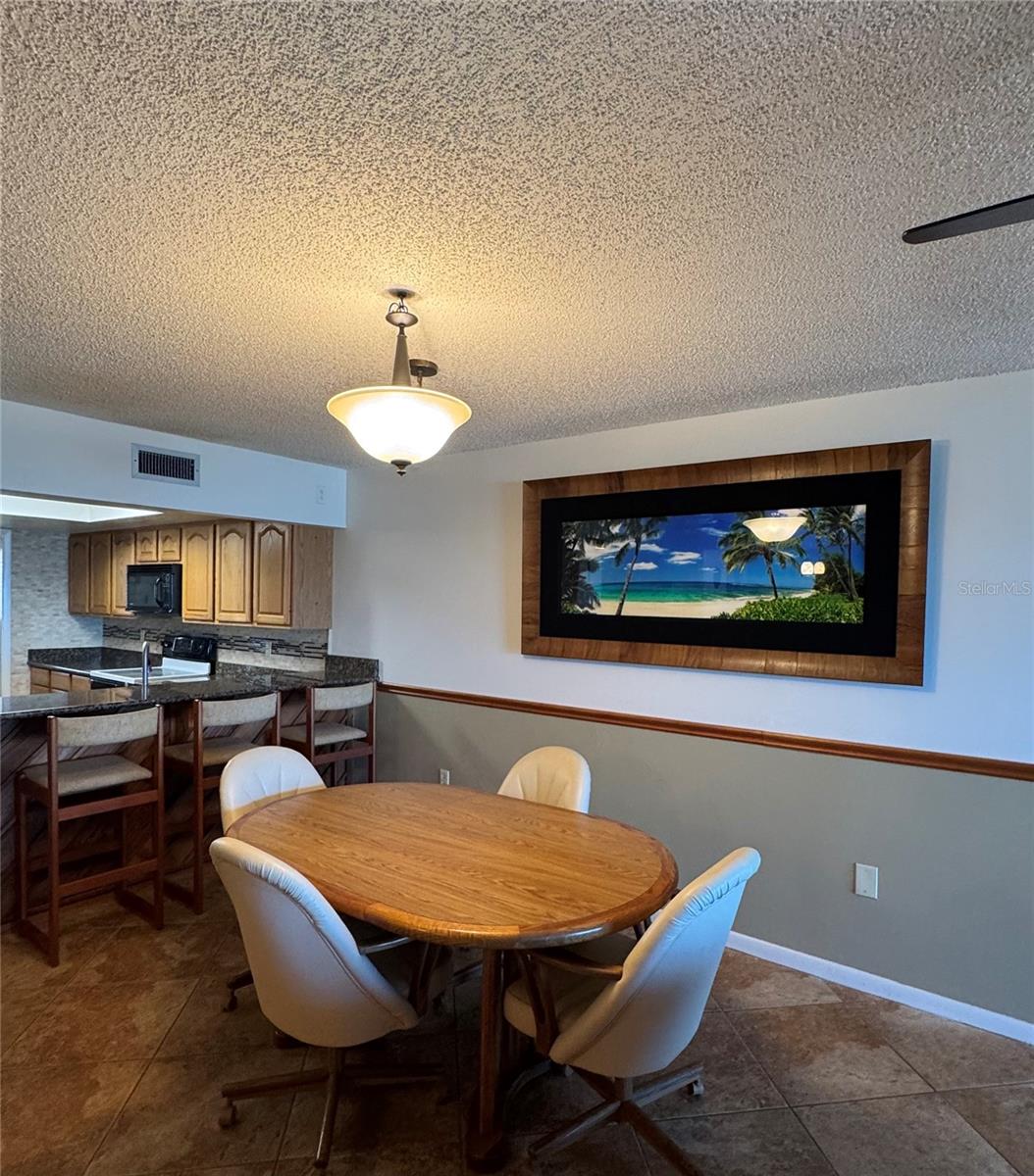 Image 11 of 27 For 8496 Ridgewood Avenue 3405