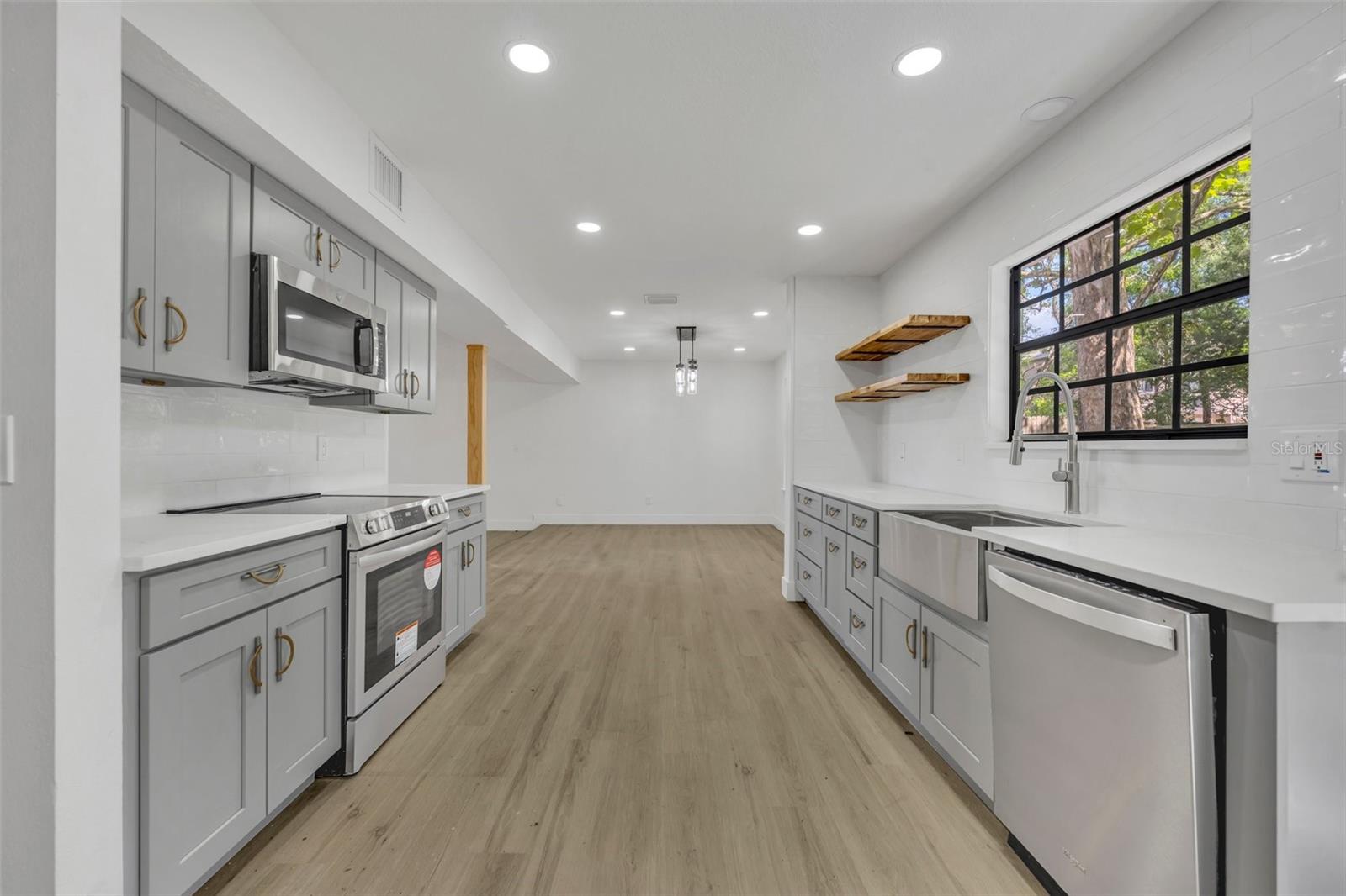 Image 15 of 34 For 5330 Lake Burkett Lane