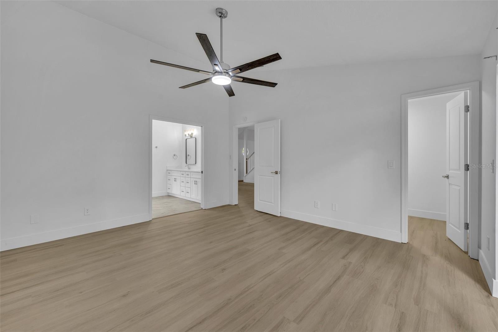 Image 22 of 34 For 5330 Lake Burkett Lane