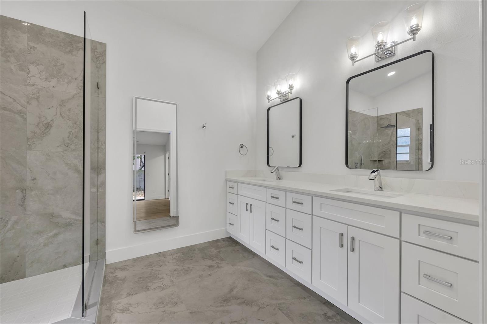 Image 23 of 34 For 5330 Lake Burkett Lane