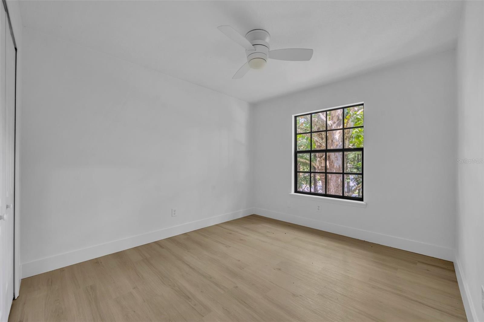 Image 28 of 34 For 5330 Lake Burkett Lane