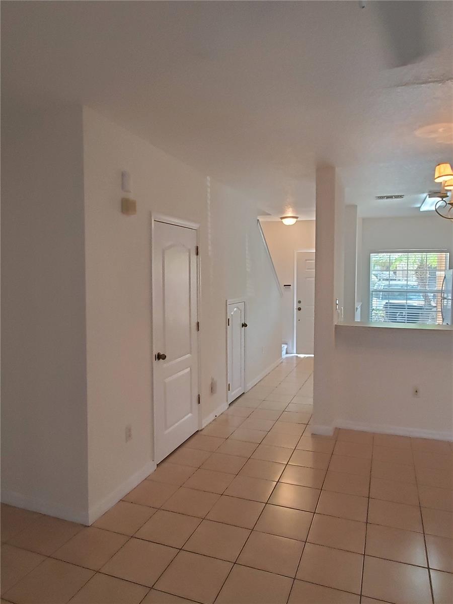 Image 7 of 13 For 219 Weymouth Drive