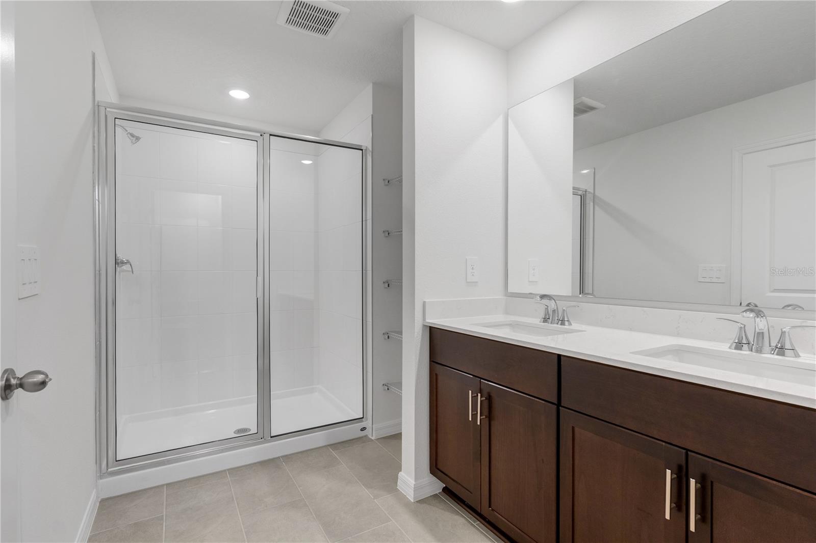 Image 16 of 25 For 1122 Bradford Park Drive