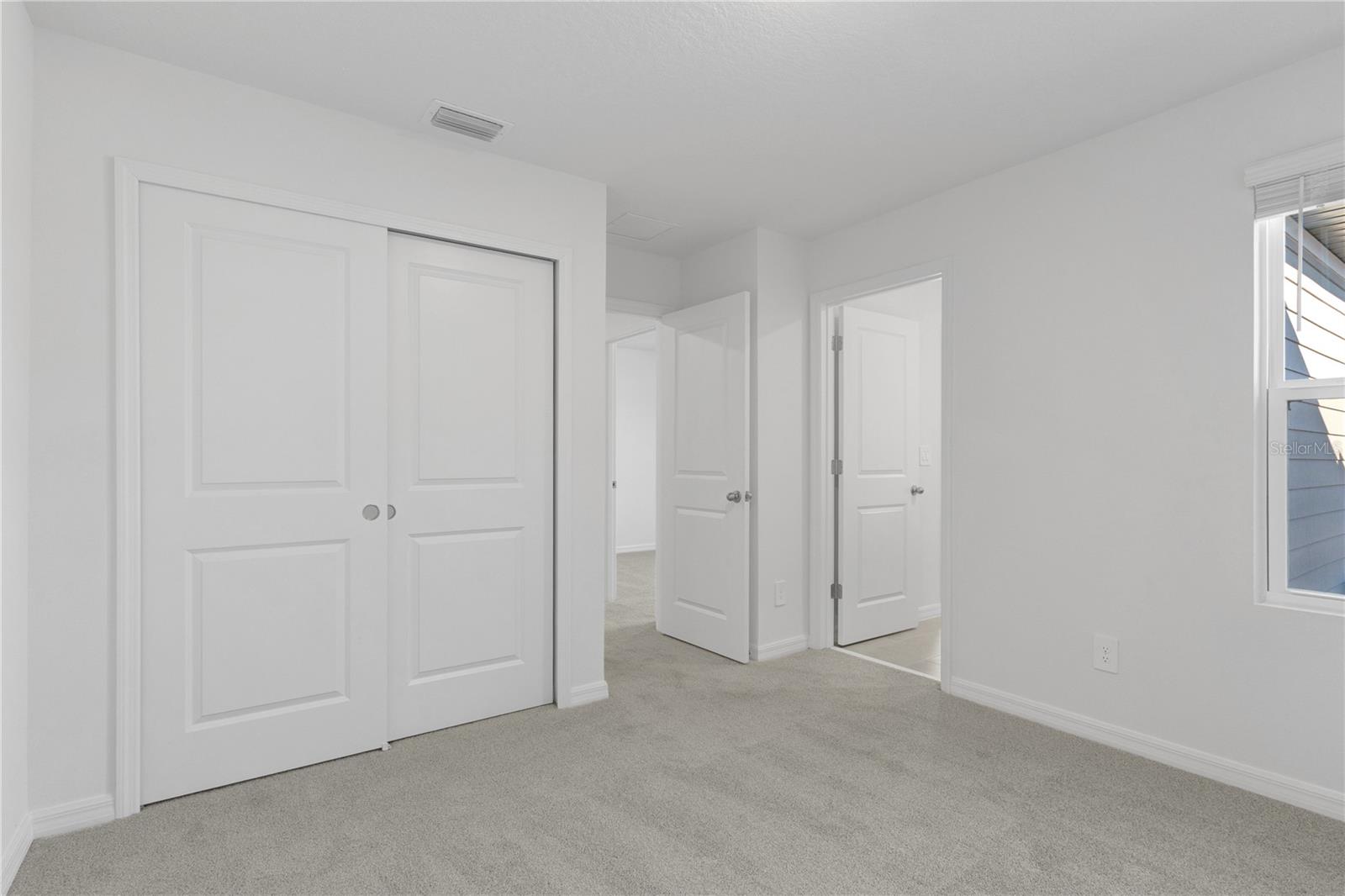 Image 19 of 25 For 1122 Bradford Park Drive